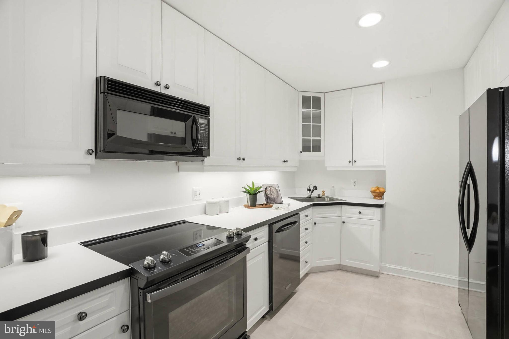 ROLAND PARK - Residential