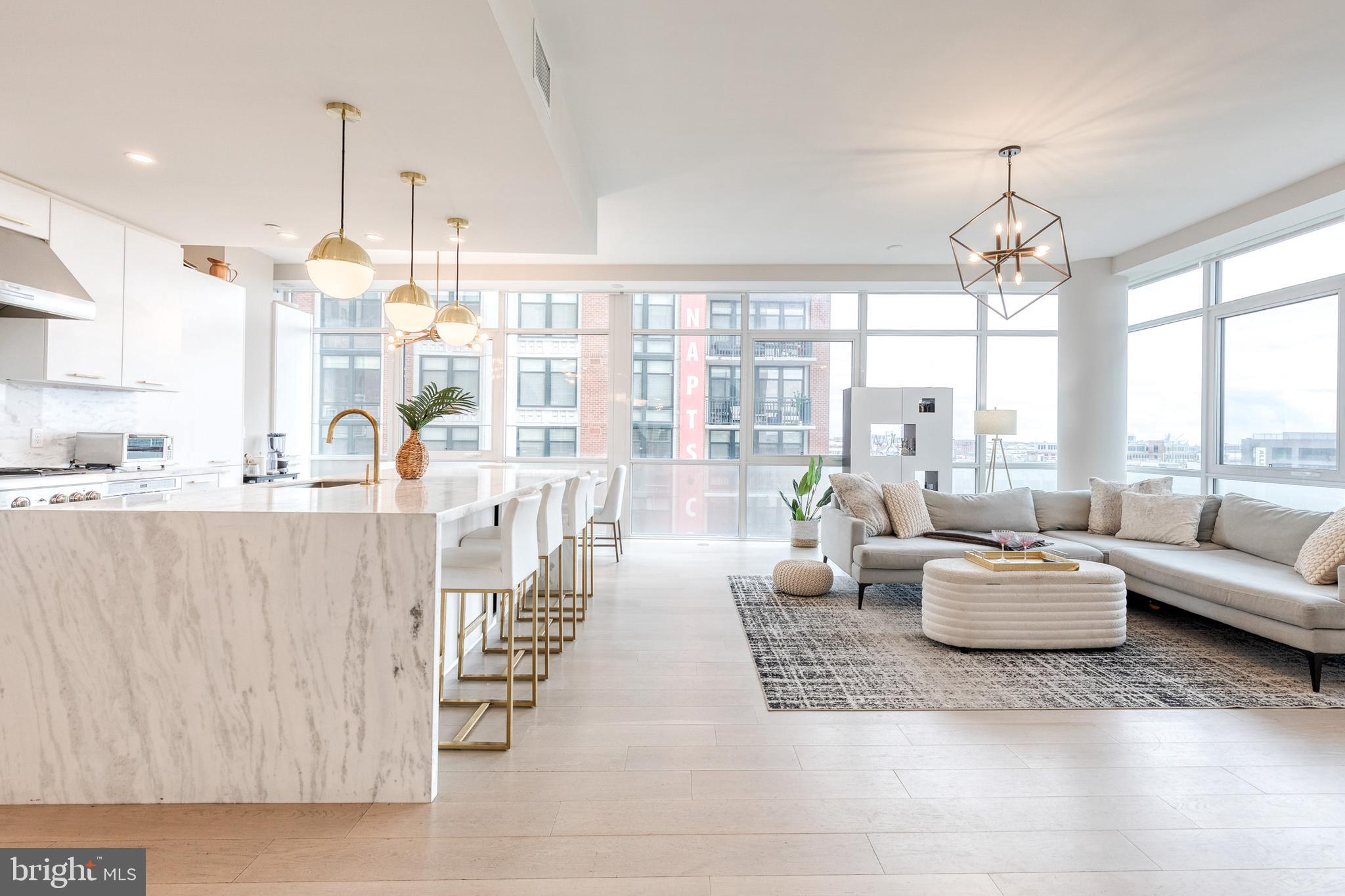 HARBOR EAST - Residential