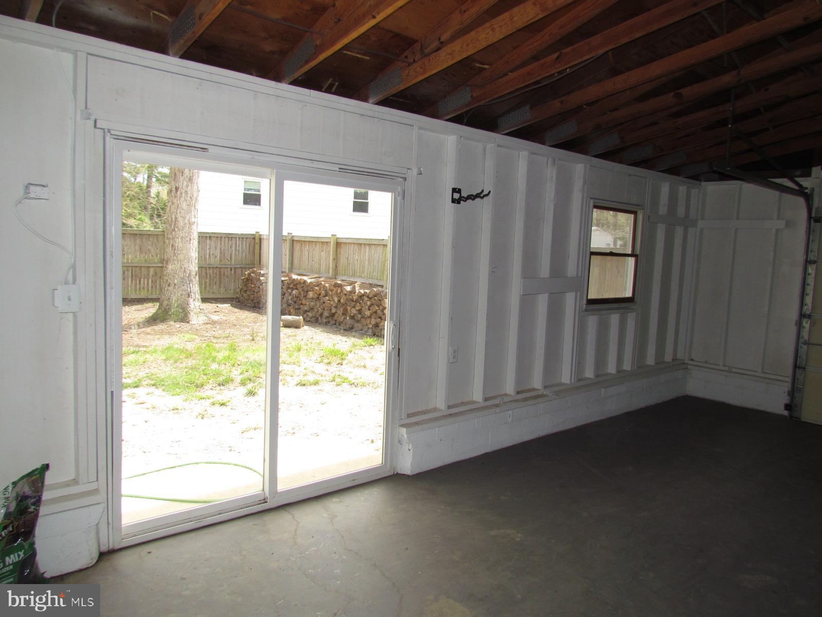 GREENVIEW KNOLLS - Residential Lease