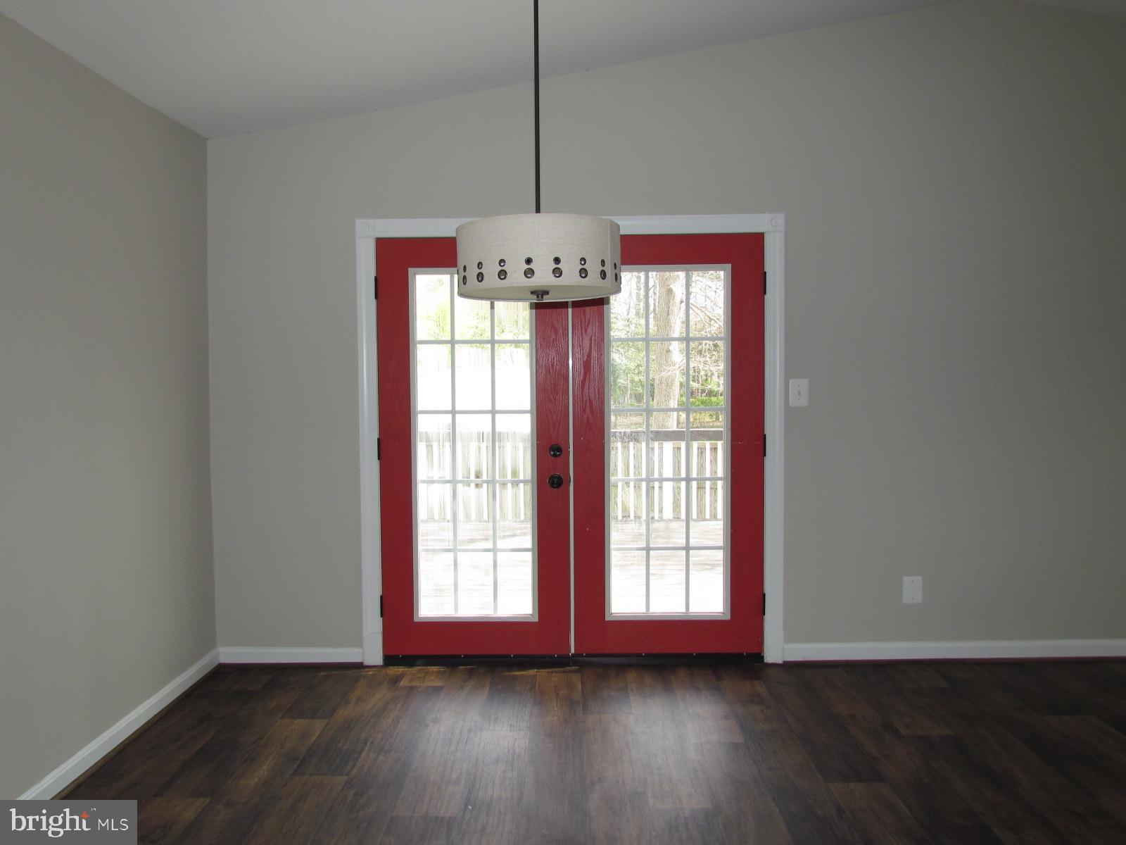 GREENVIEW KNOLLS - Residential Lease