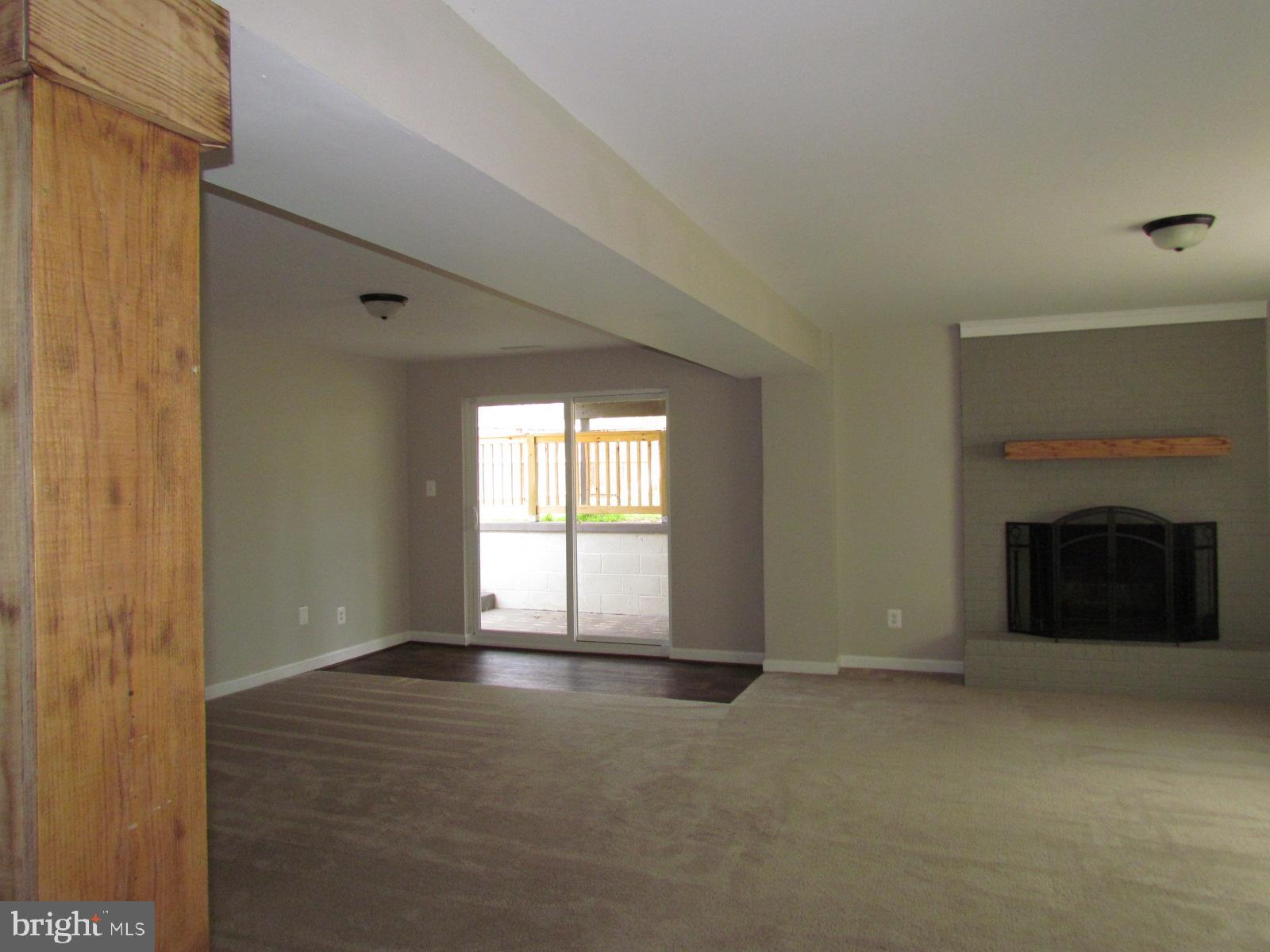 GREENVIEW KNOLLS - Residential Lease