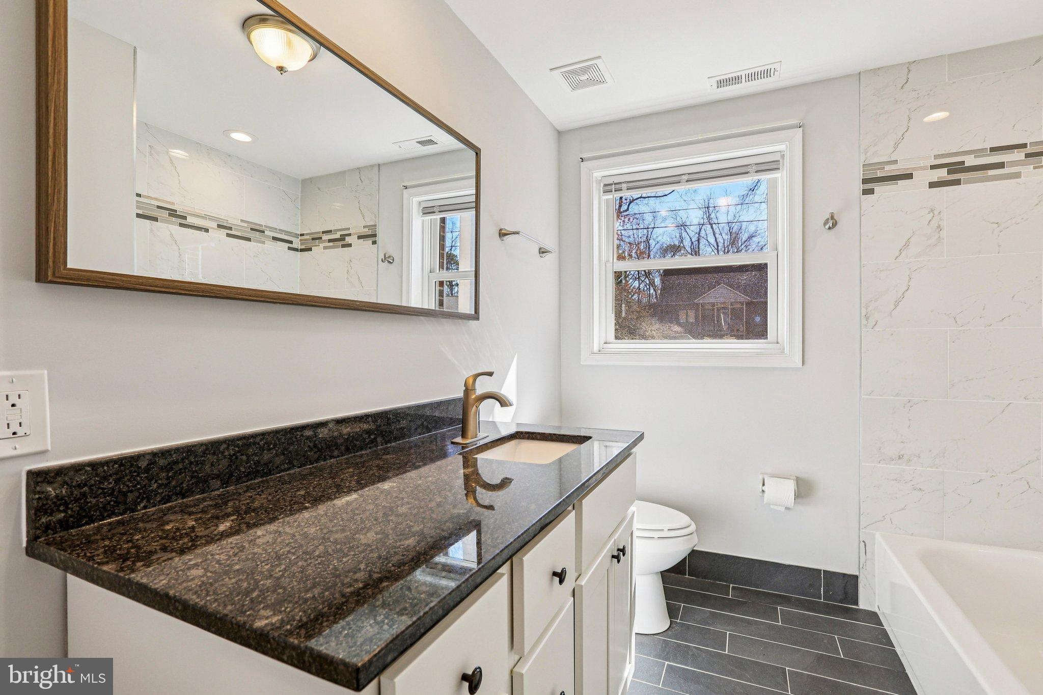 SELBY GROVE - Residential