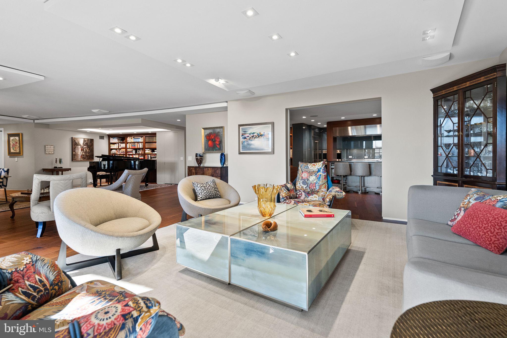 FOGGY BOTTOM - Residential