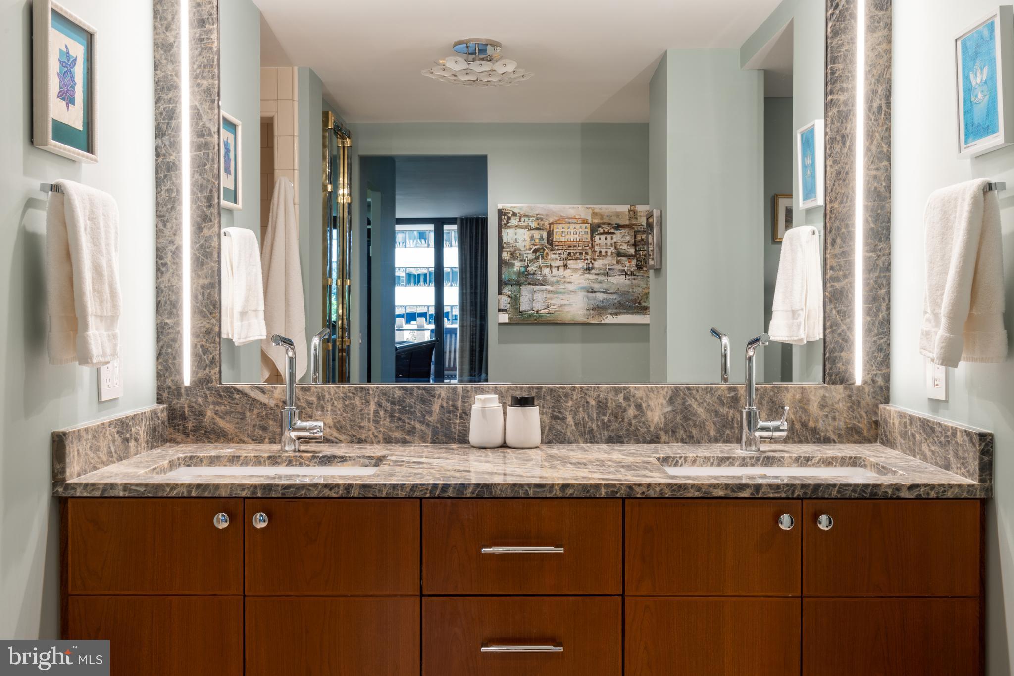 FOGGY BOTTOM - Residential