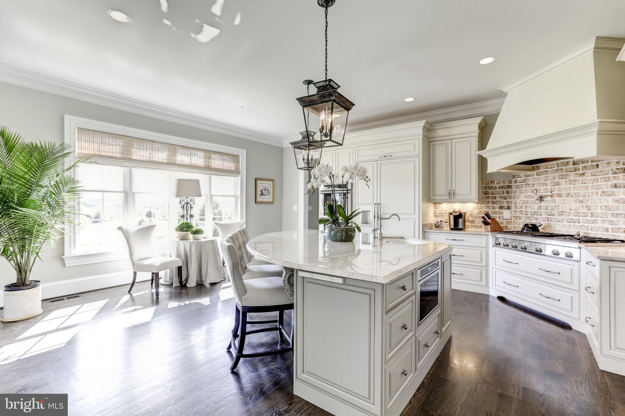 CREIGHTON FARMS - Residential