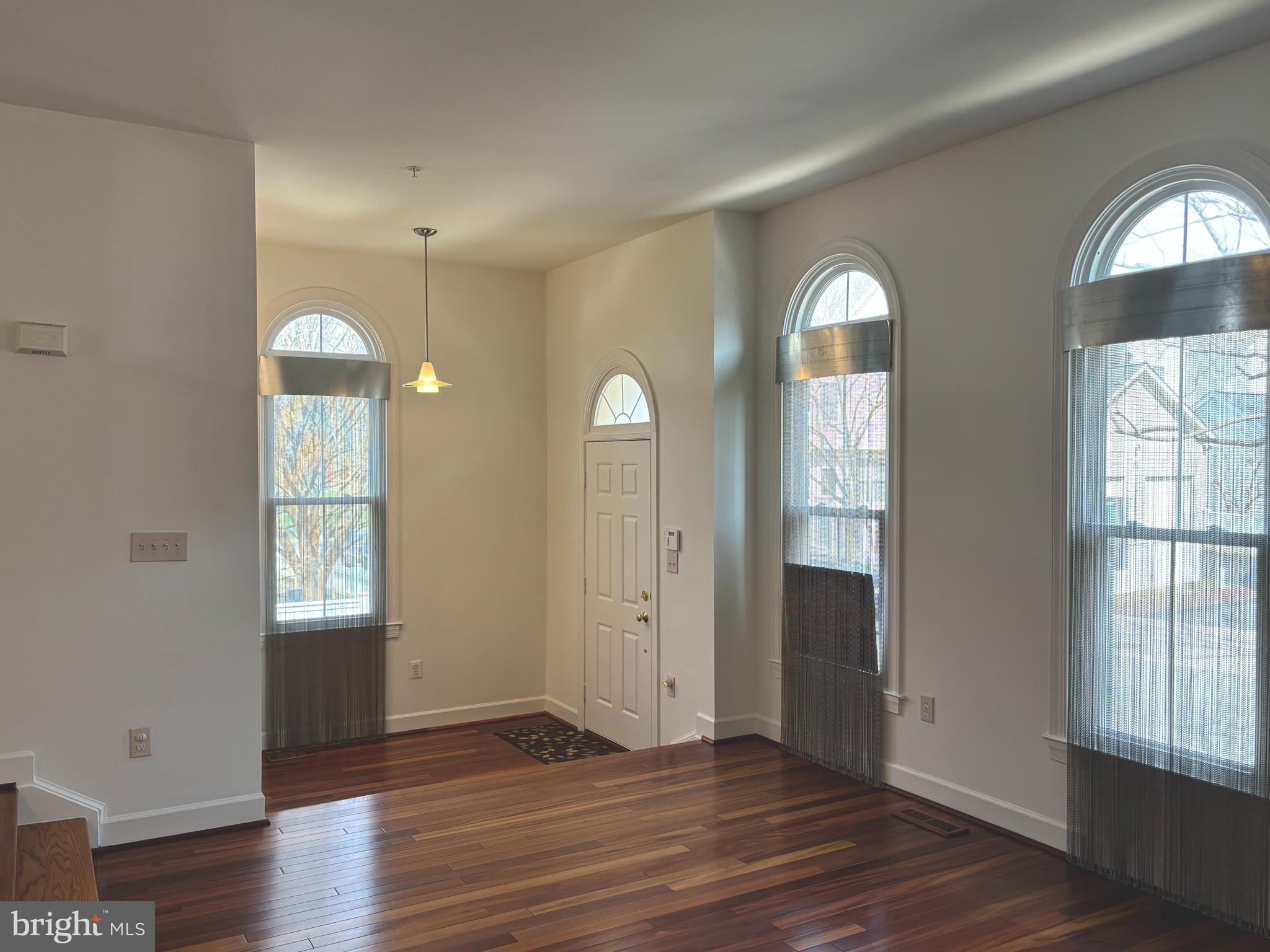 KING FARM BAILEYS COMMON - Residential