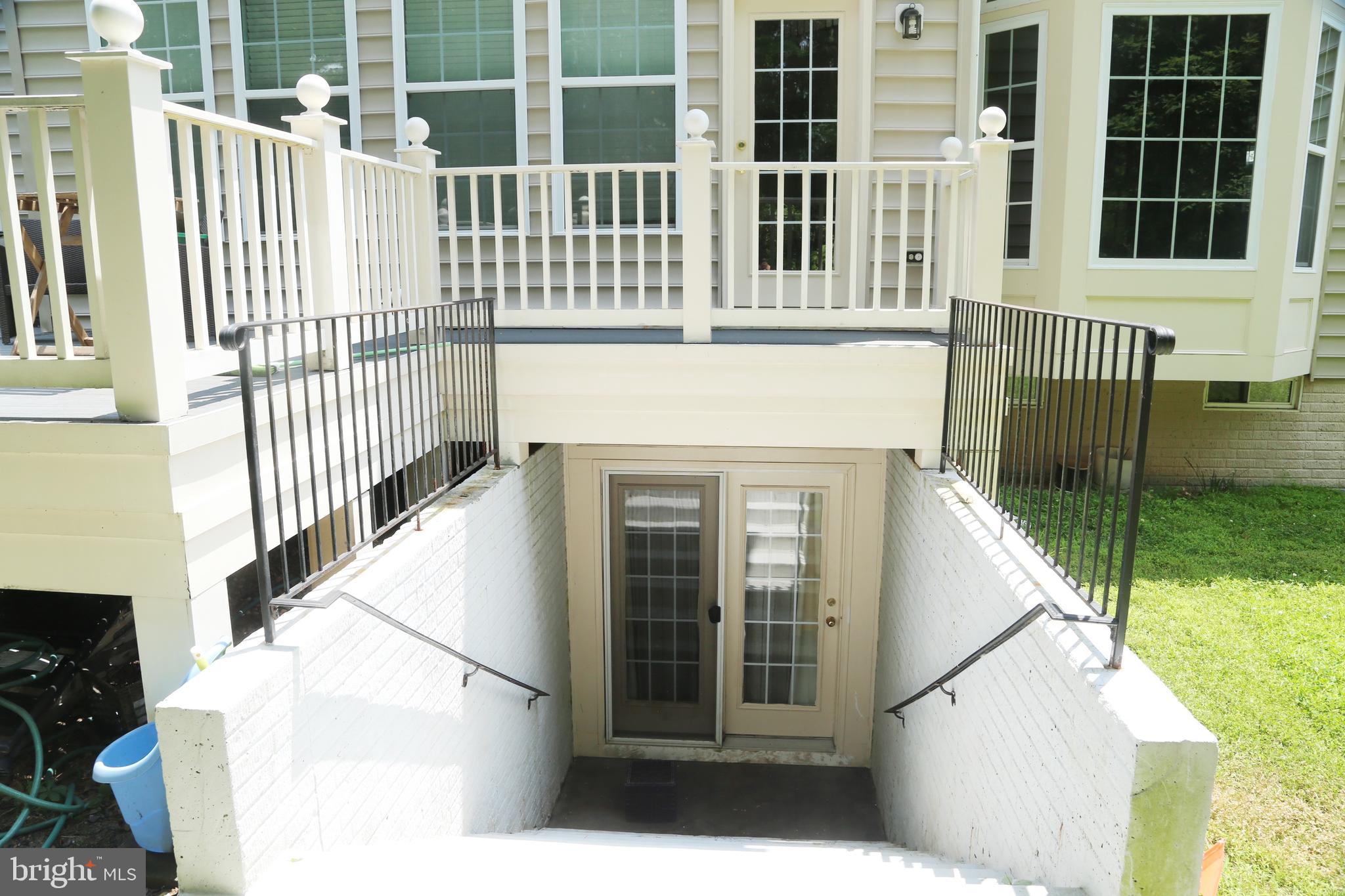 LAKEWOOD HILLS - Residential
