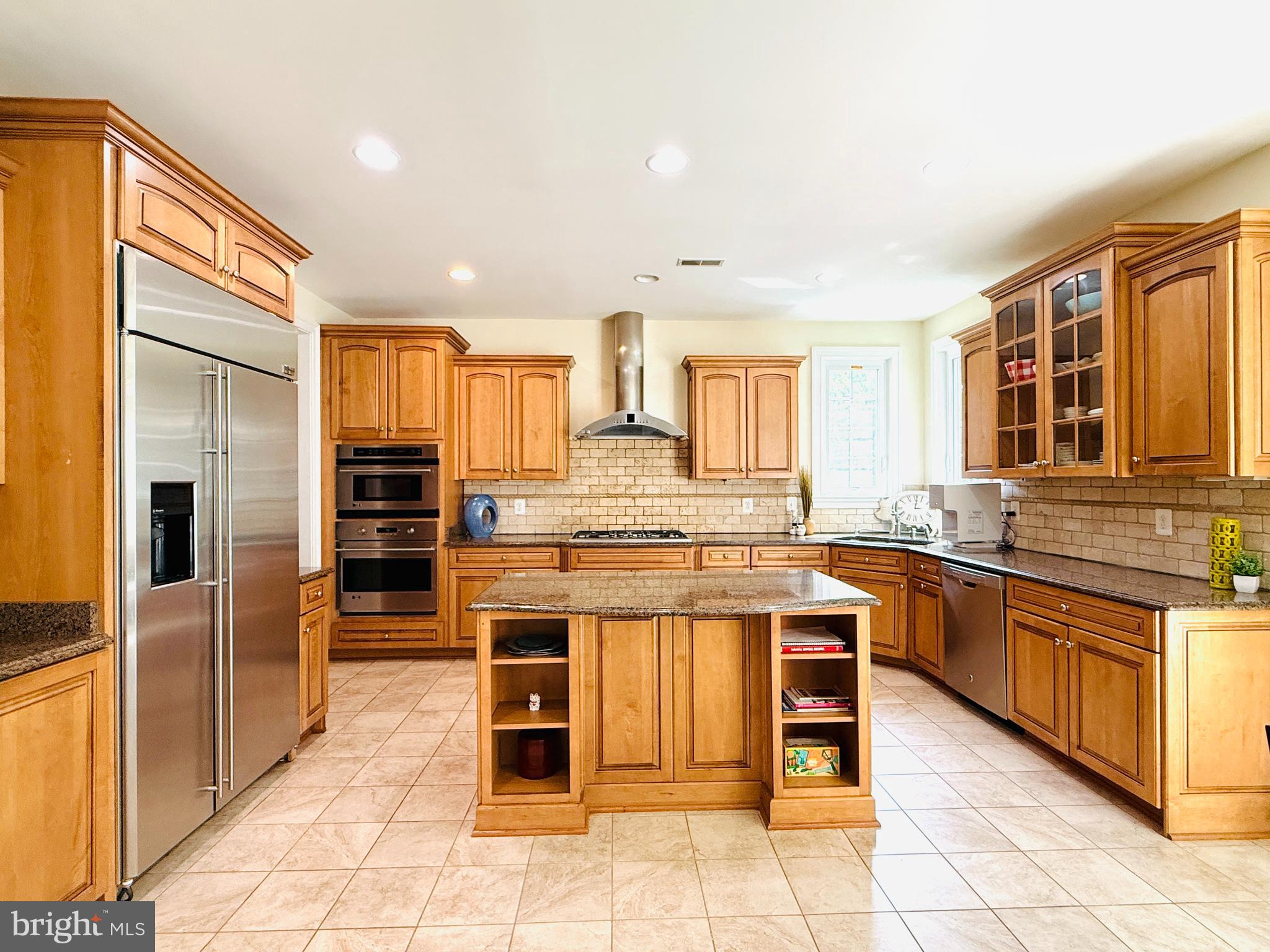 LAKEWOOD HILLS - Residential