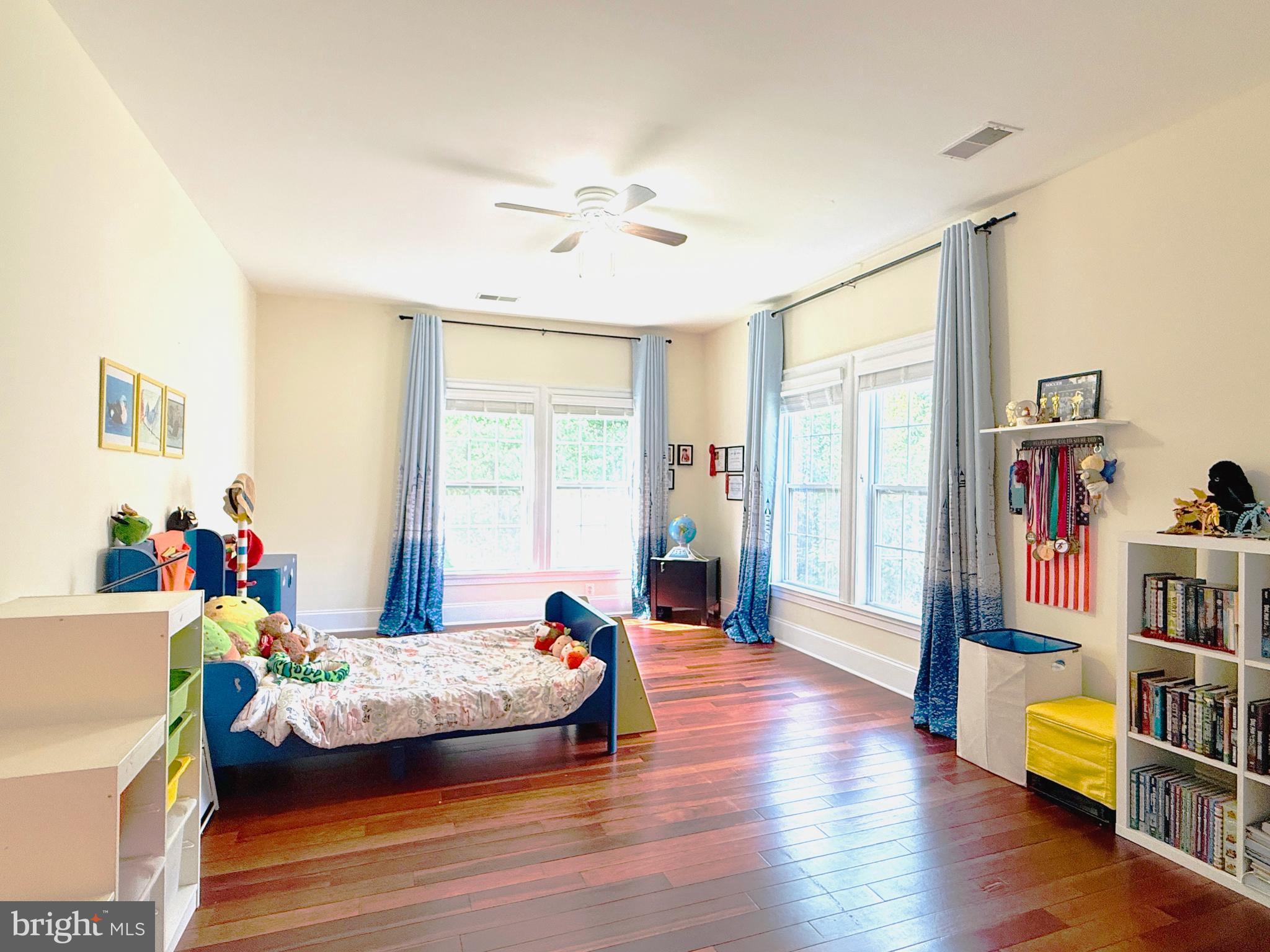 LAKEWOOD HILLS - Residential