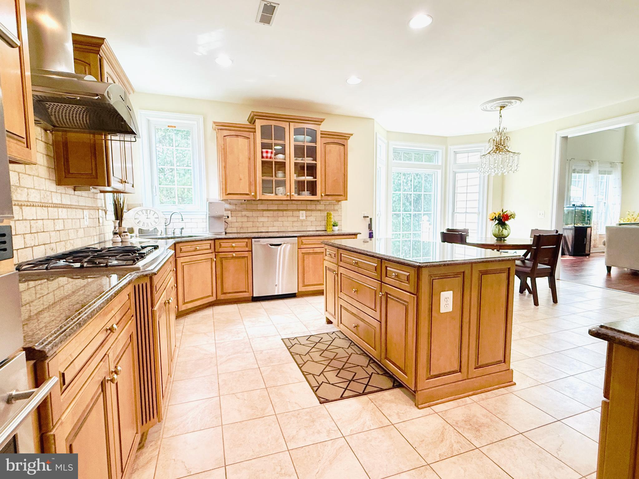 LAKEWOOD HILLS - Residential