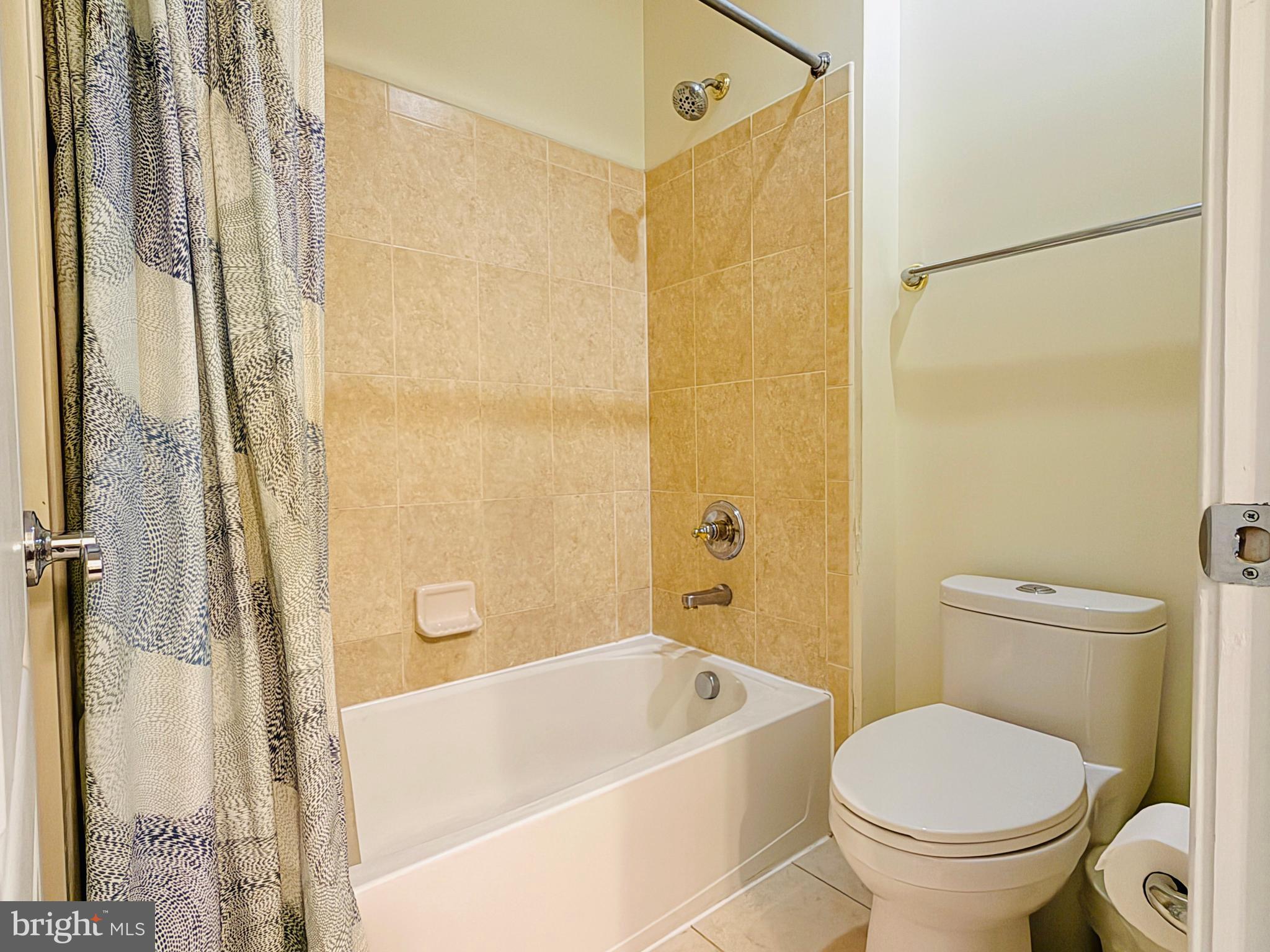 LAKEWOOD HILLS - Residential