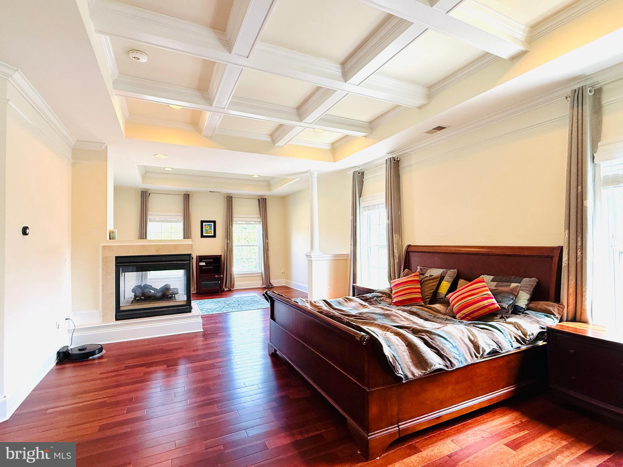 LAKEWOOD HILLS - Residential