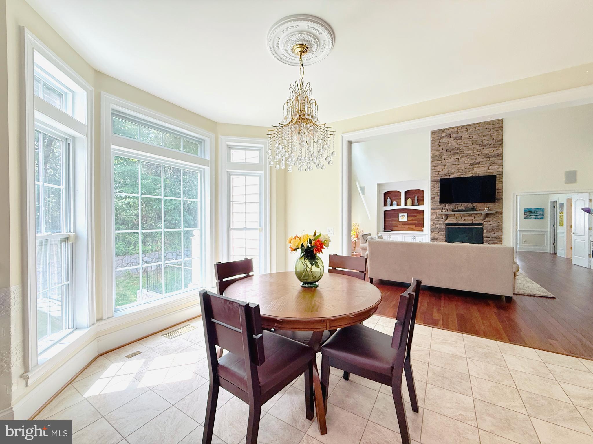LAKEWOOD HILLS - Residential