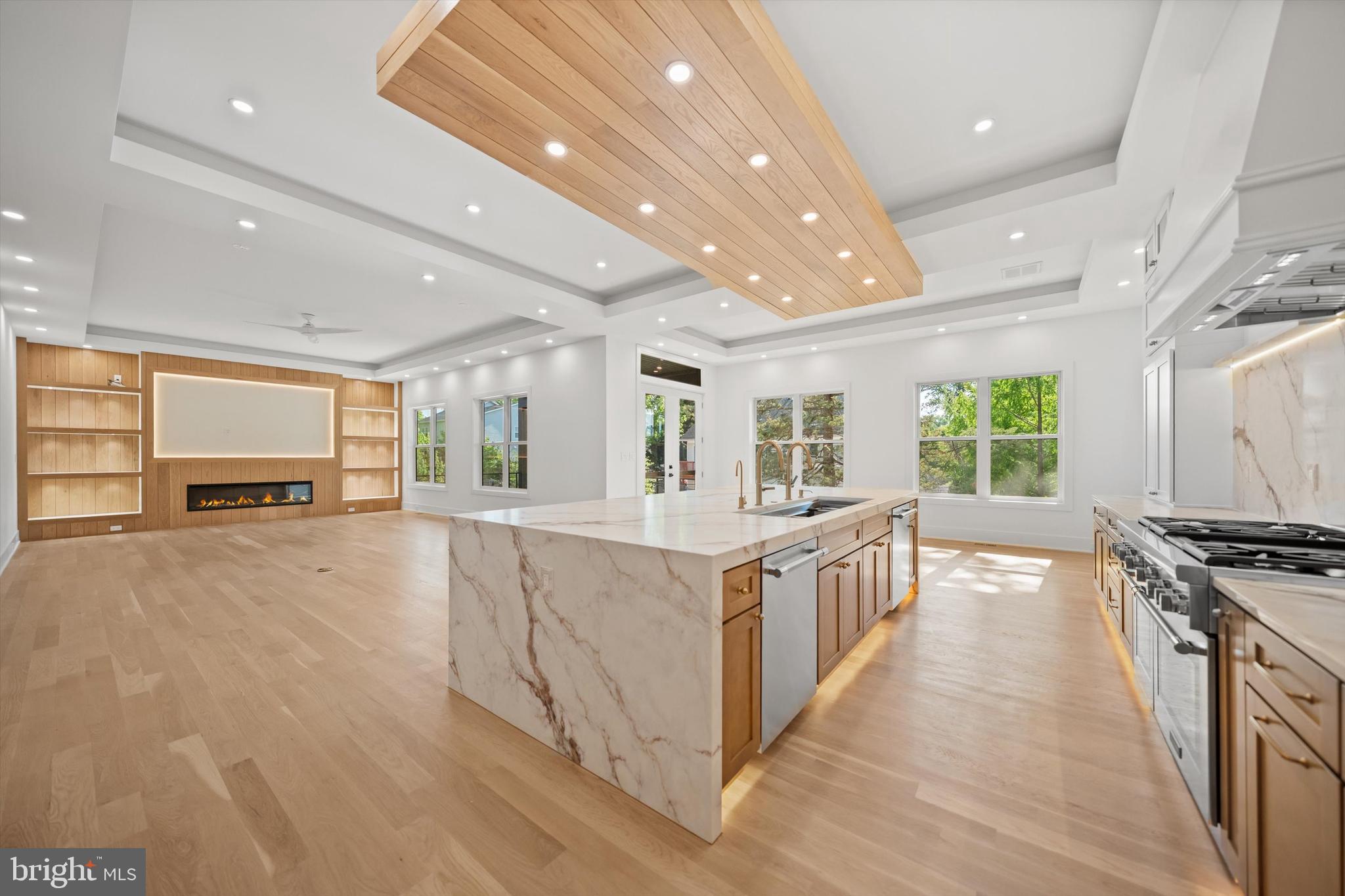 PIMMIT HILLS - Residential