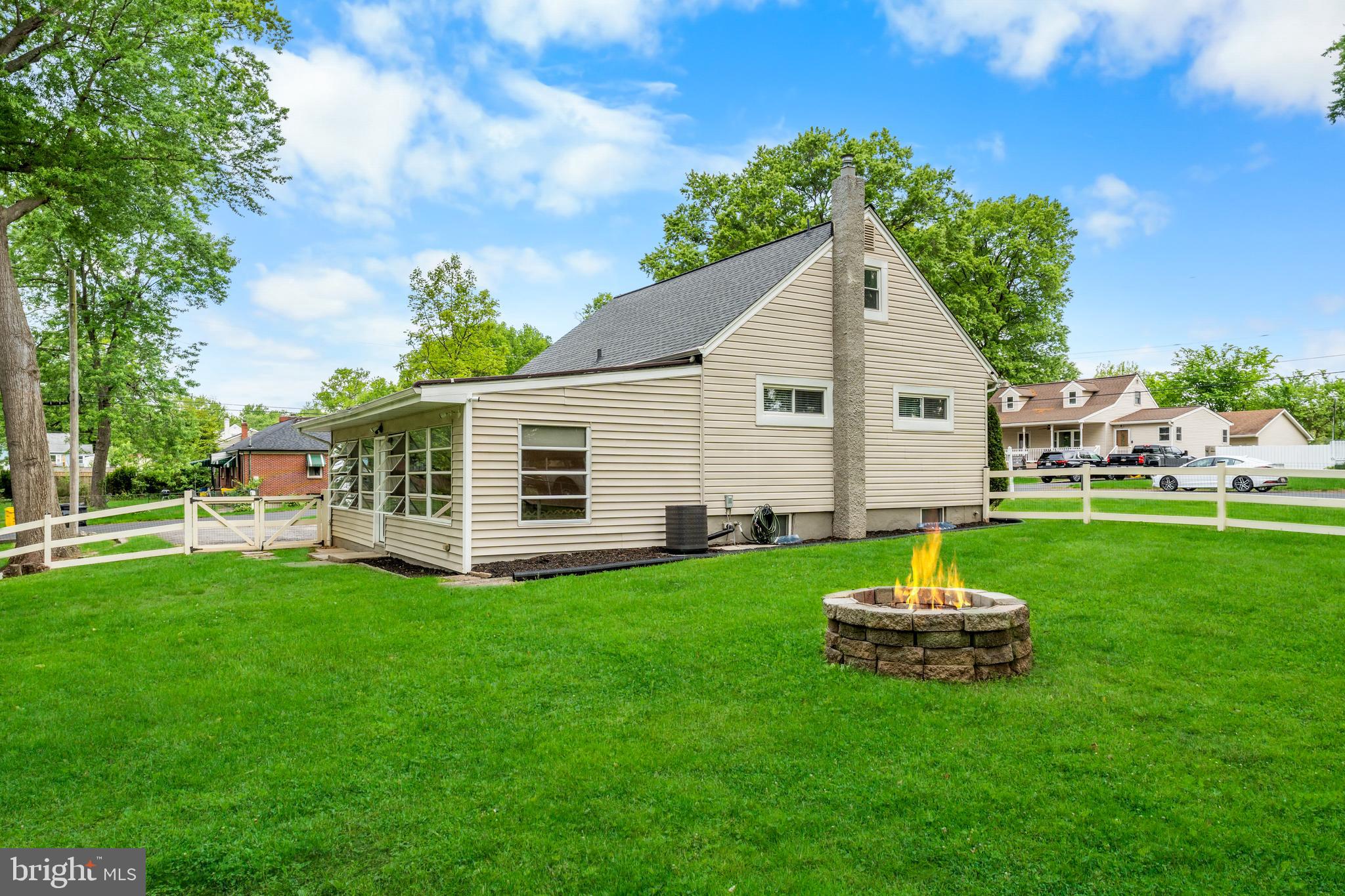 OAKRIDGE - Residential