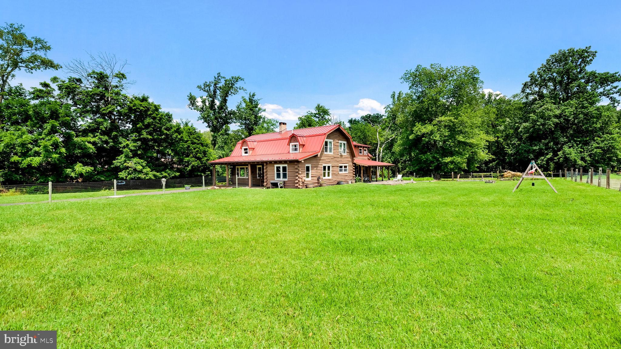 VILLAGE SHIRES - Residential