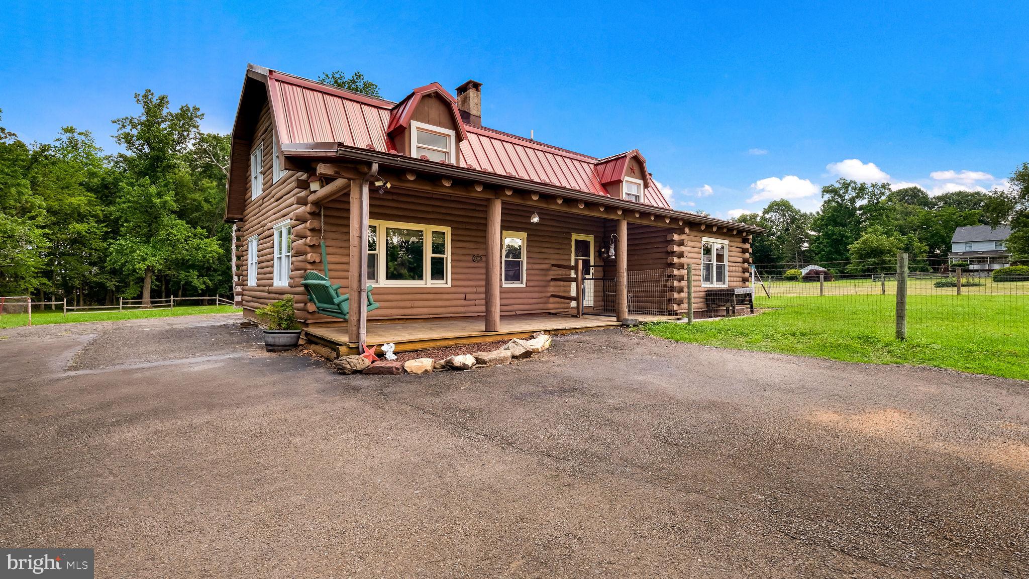 VILLAGE SHIRES - Residential