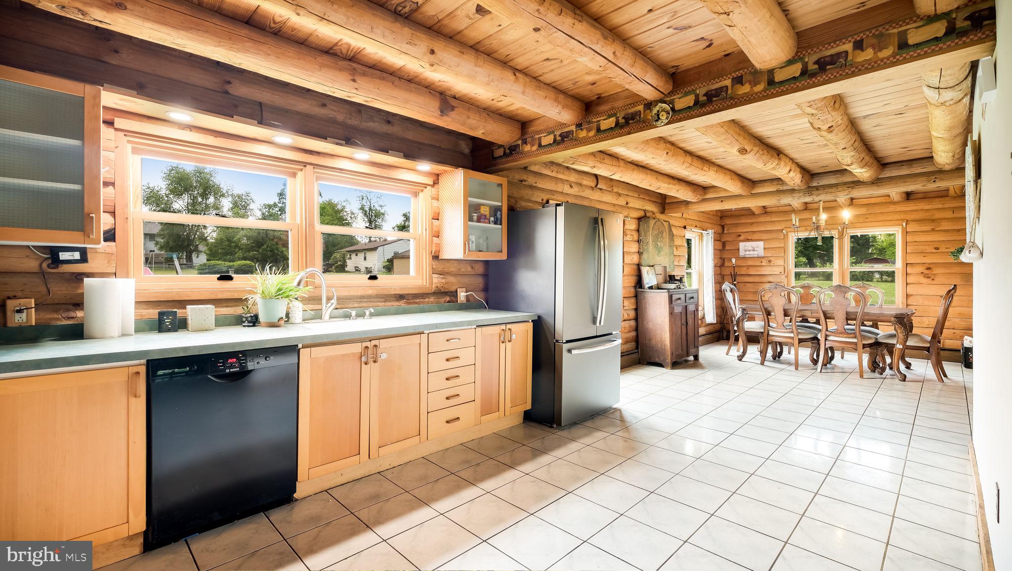 VILLAGE SHIRES - Residential