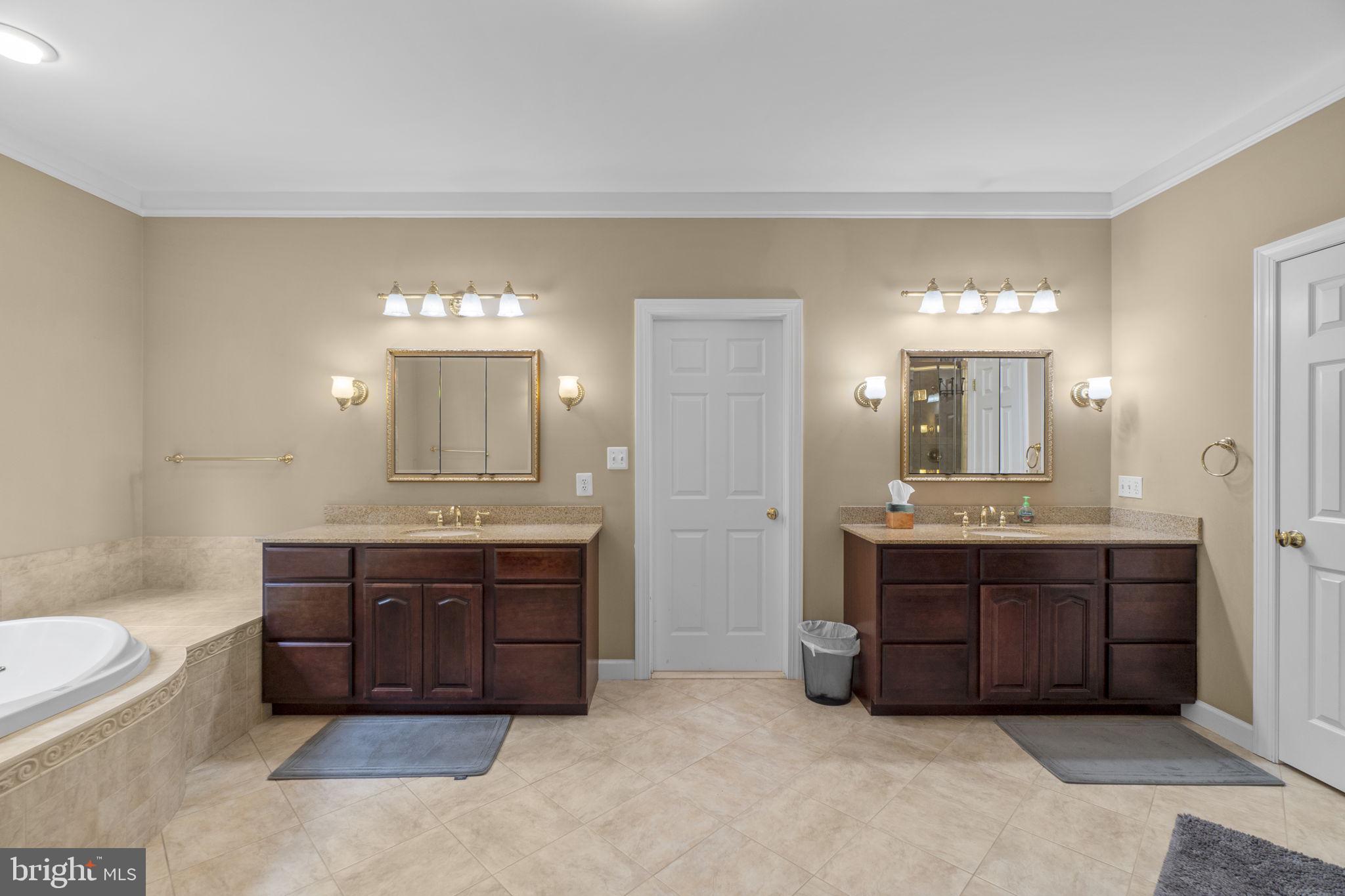 TILYARD FARMS - Residential