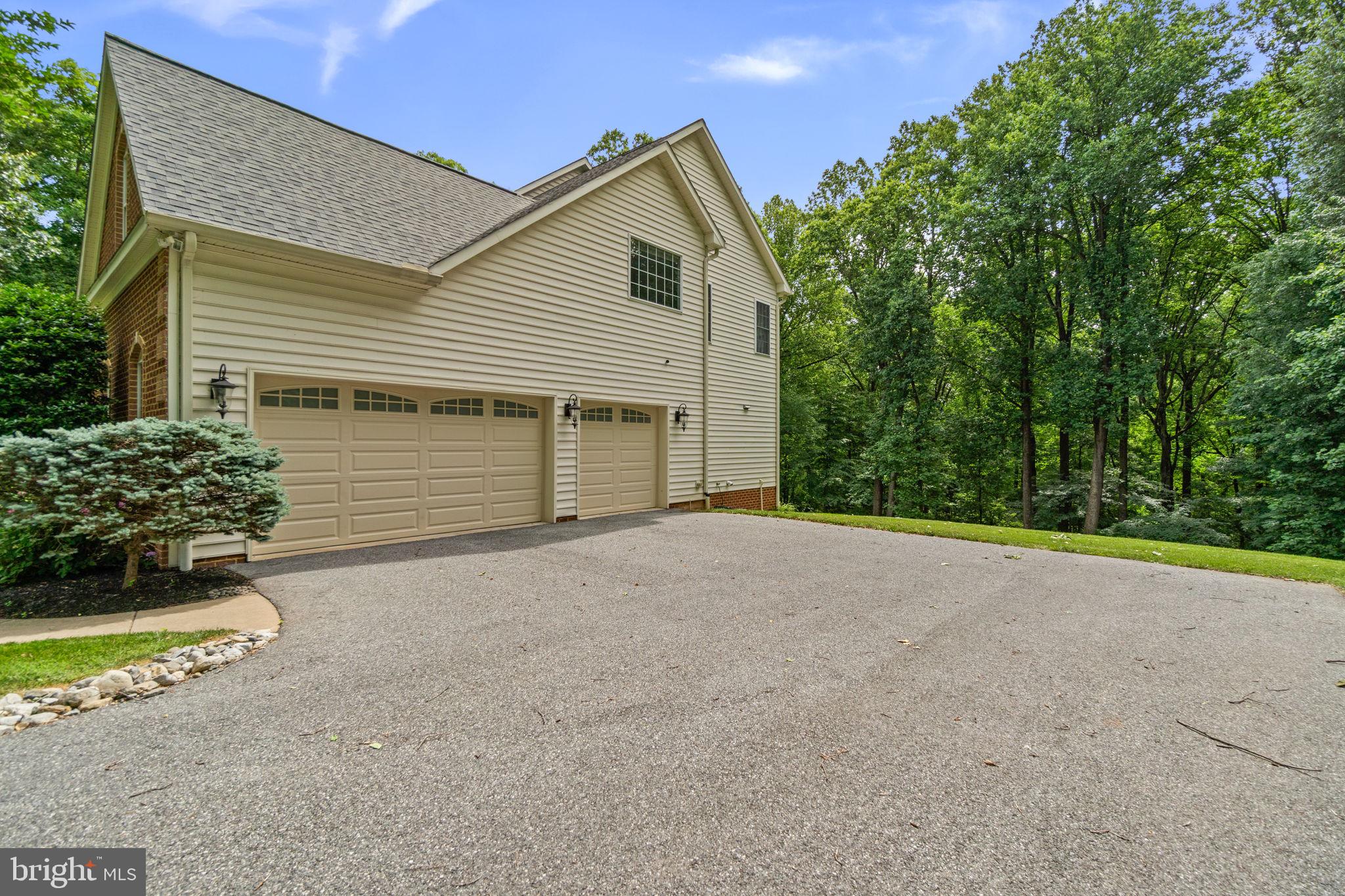 TILYARD FARMS - Residential