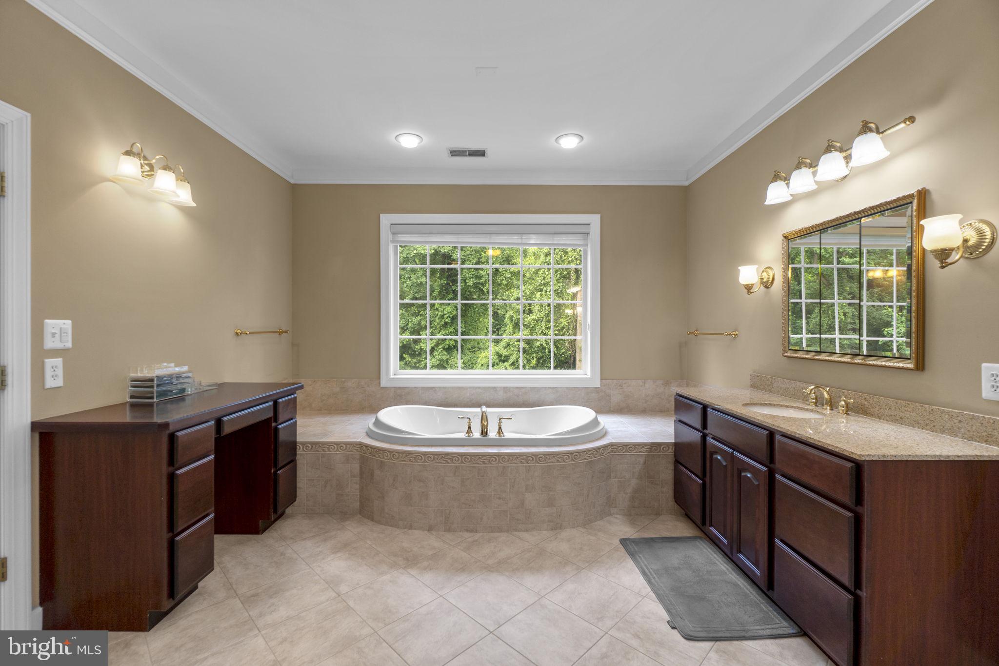 TILYARD FARMS - Residential