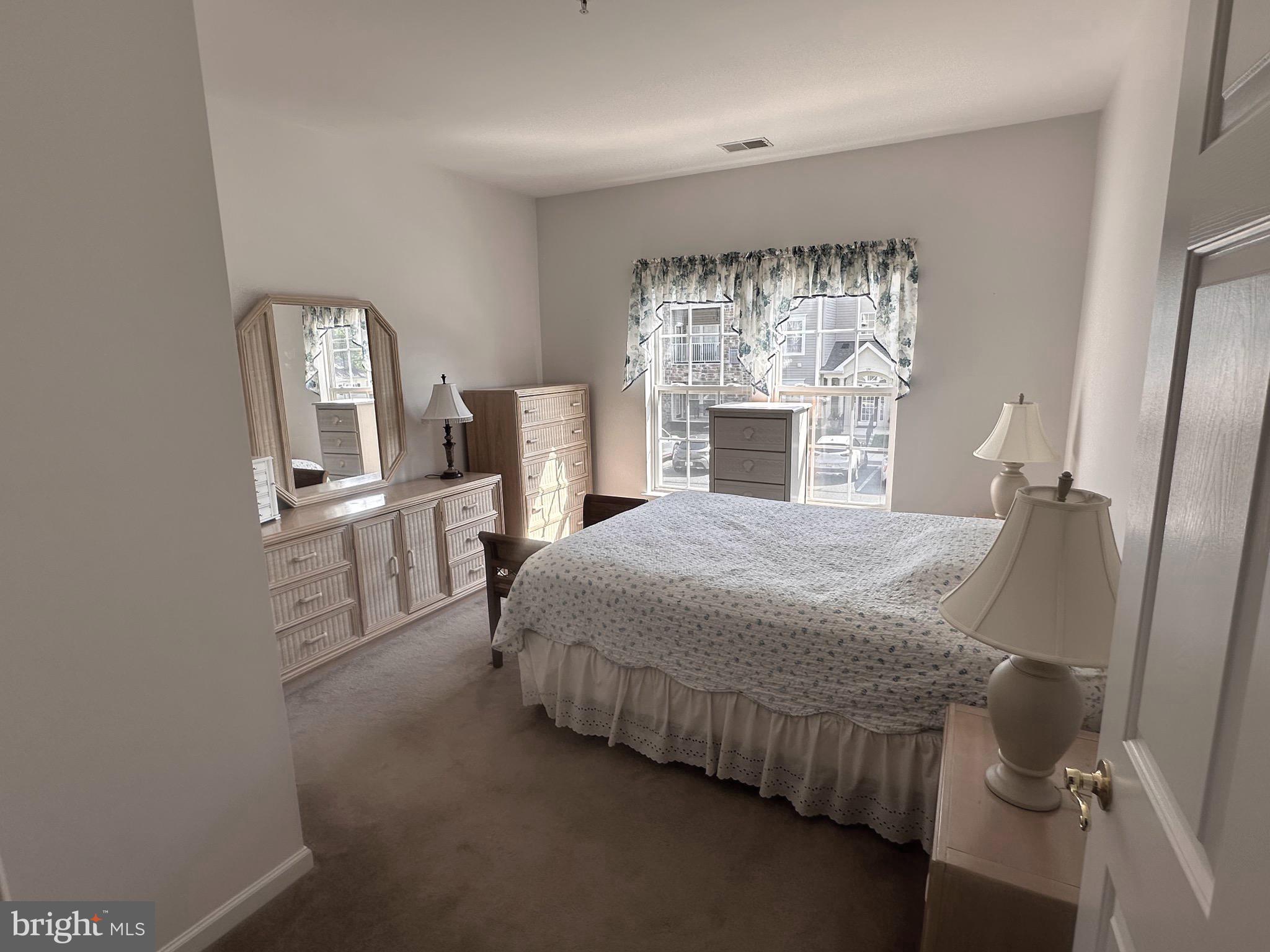 HEARTHSTONE AT VILLAGE SQUARE - Residential