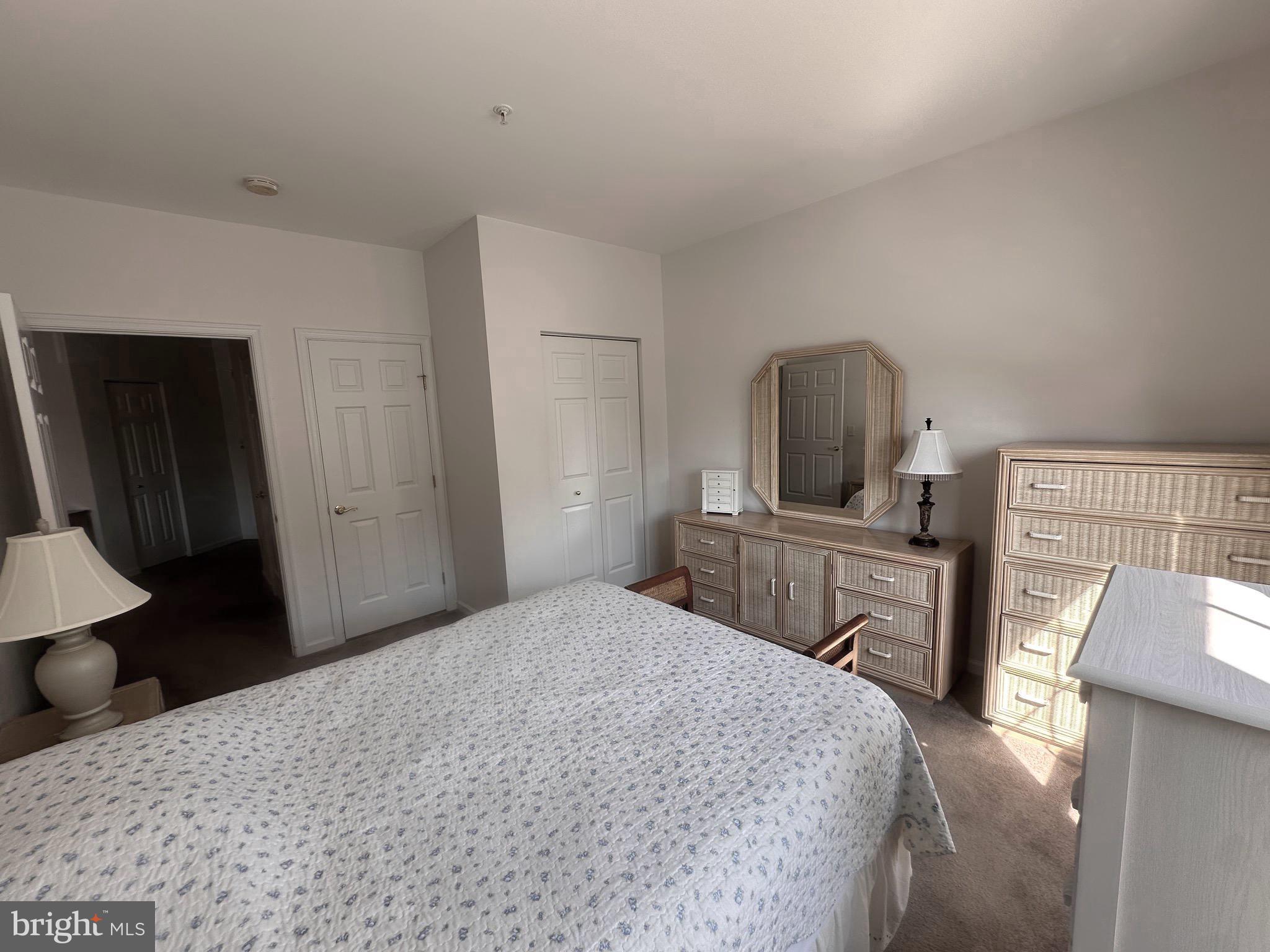 HEARTHSTONE AT VILLAGE SQUARE - Residential