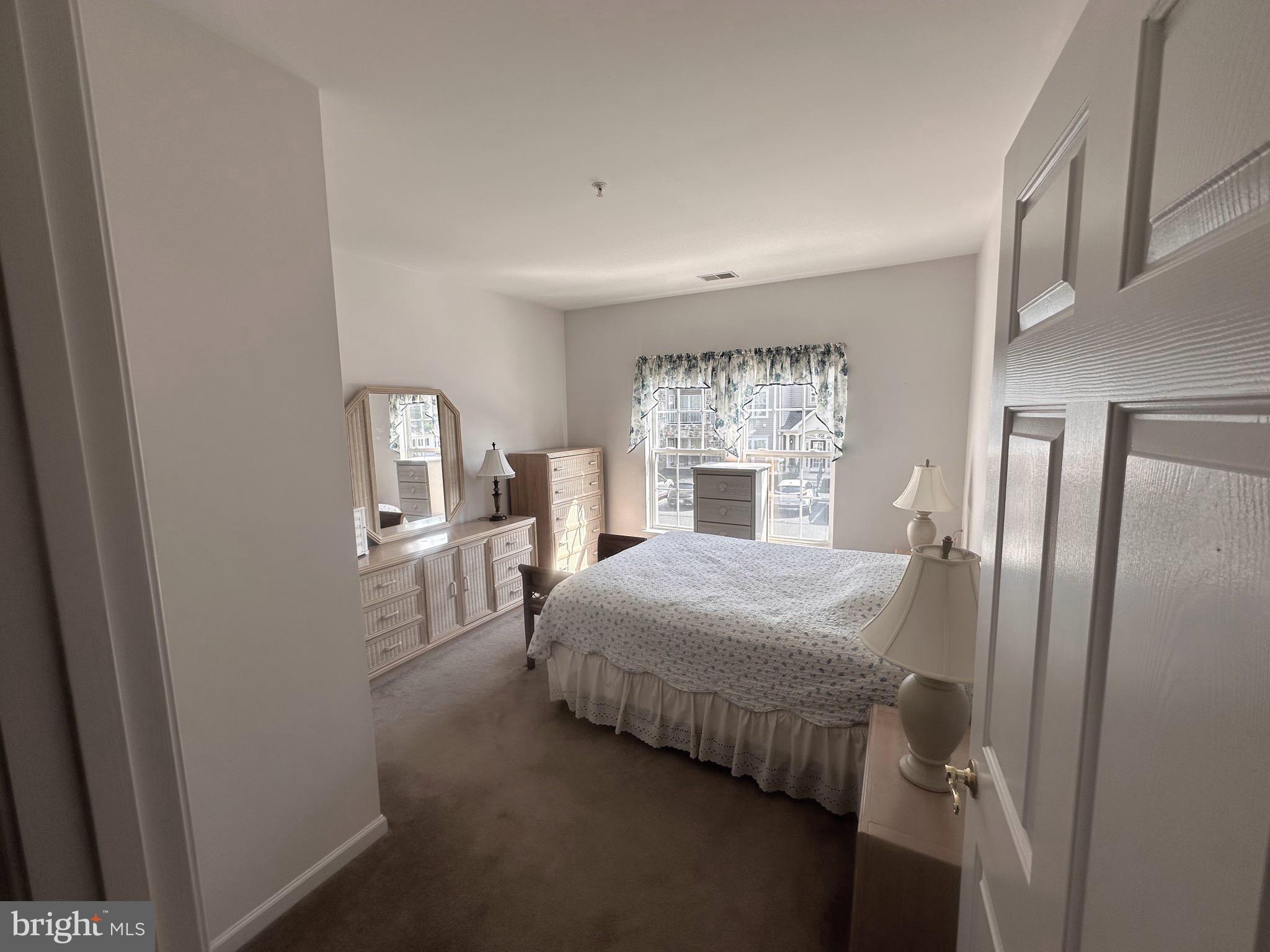 HEARTHSTONE AT VILLAGE SQUARE - Residential