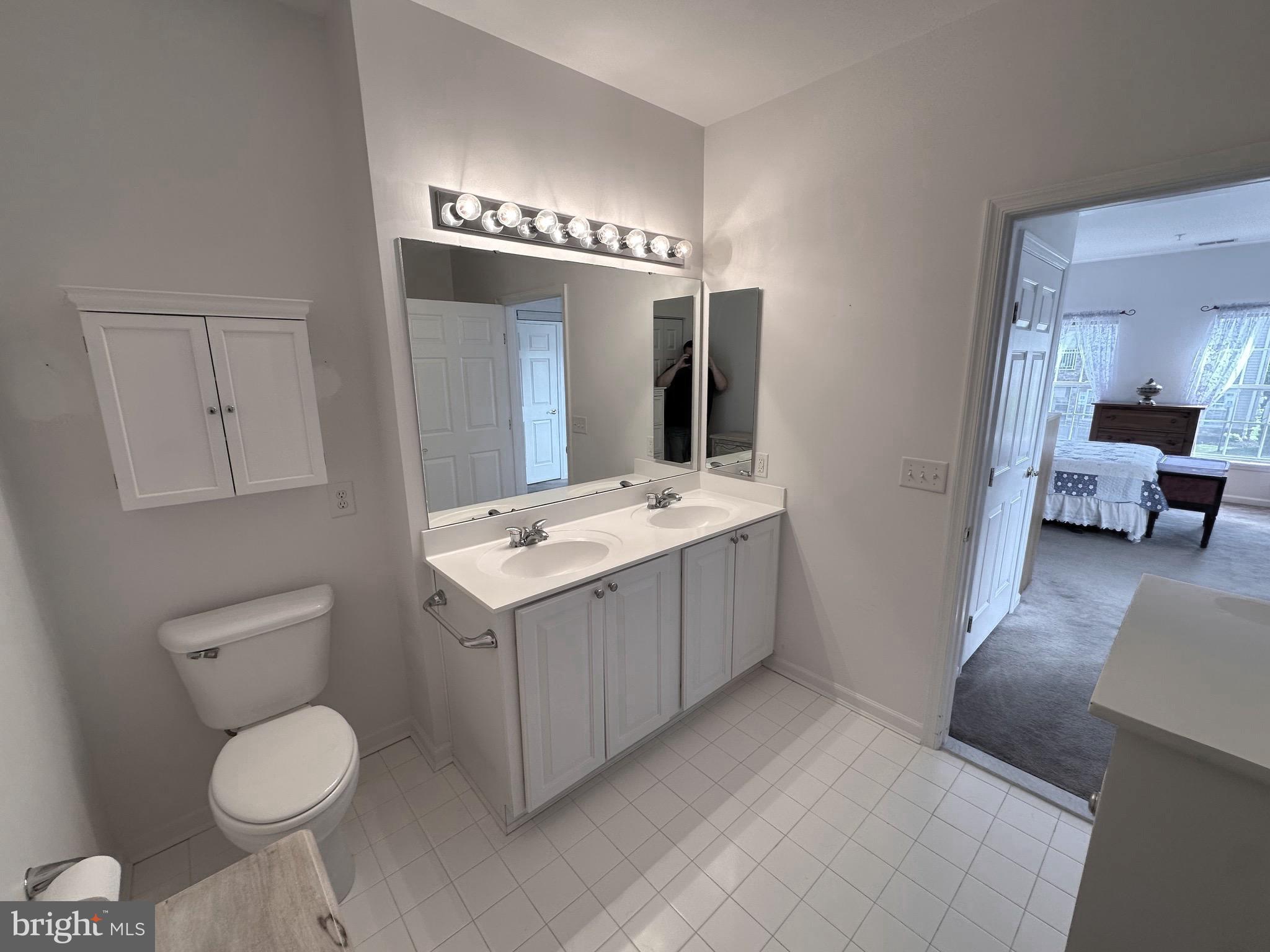 HEARTHSTONE AT VILLAGE SQUARE - Residential
