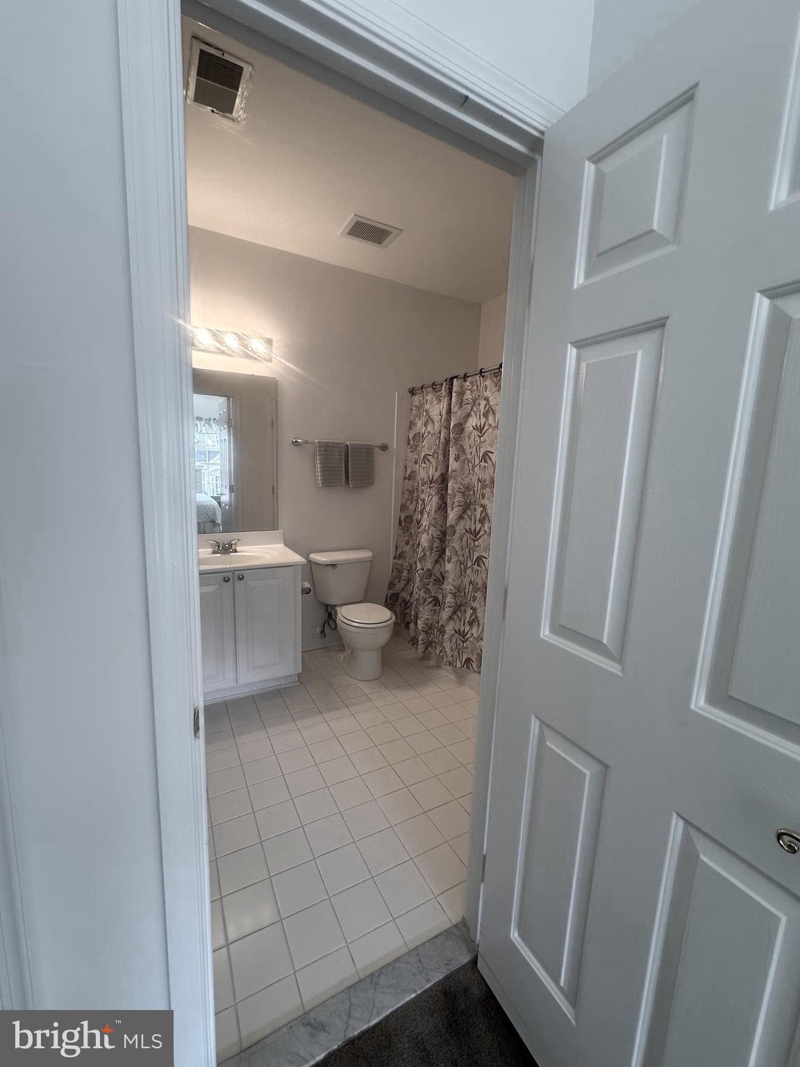 HEARTHSTONE AT VILLAGE SQUARE - Residential