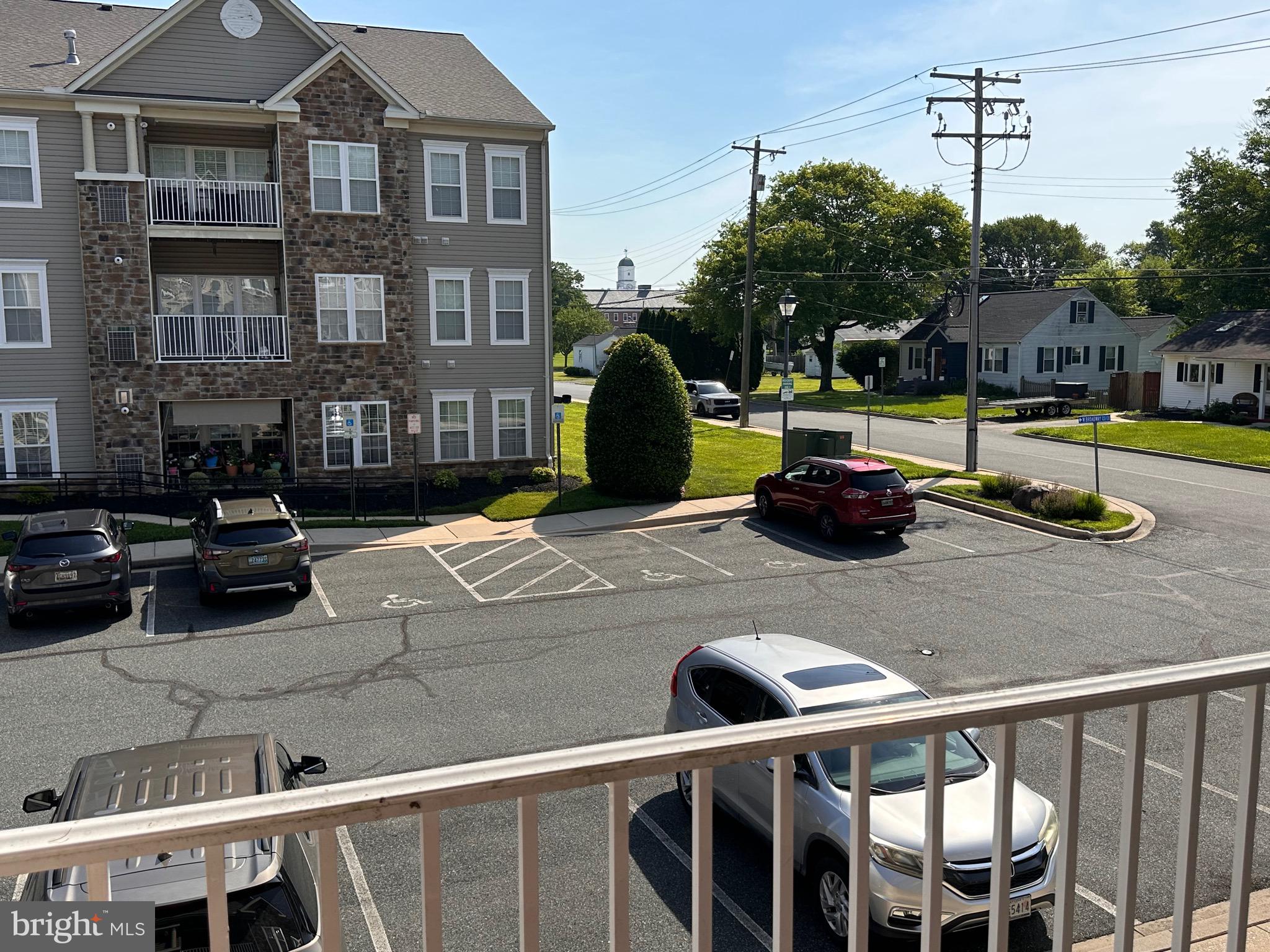 HEARTHSTONE AT VILLAGE SQUARE - Residential