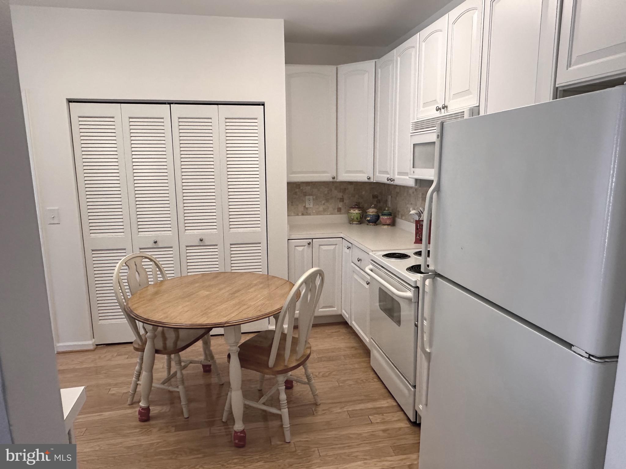 HEARTHSTONE AT VILLAGE SQUARE - Residential