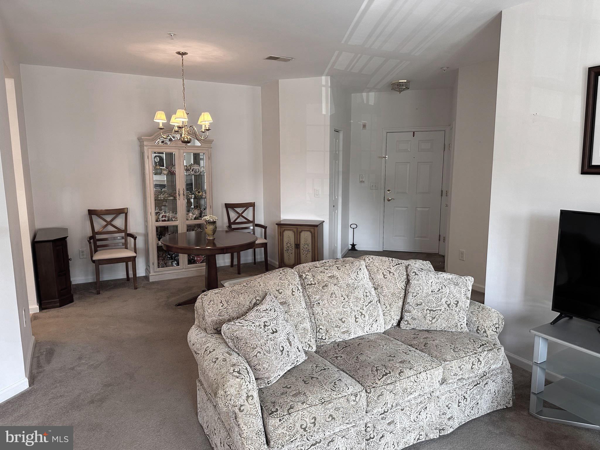 HEARTHSTONE AT VILLAGE SQUARE - Residential