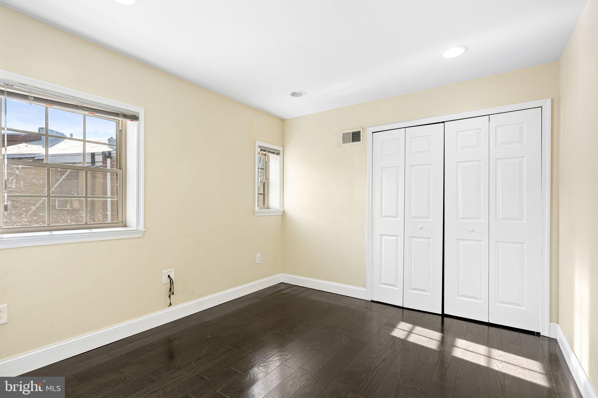PASSYUNK SQUARE - Residential
