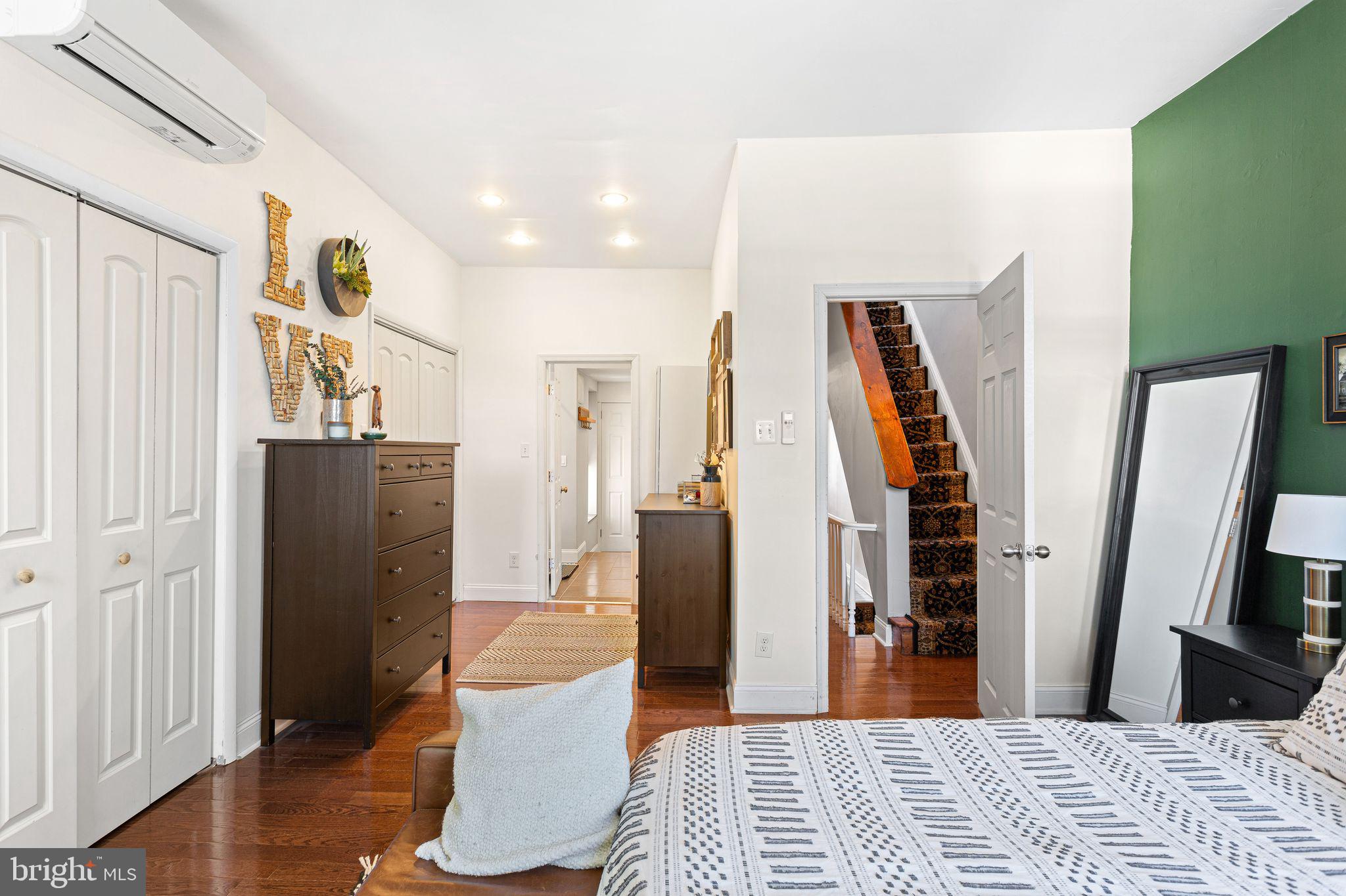 ART MUSEUM AREA - Residential