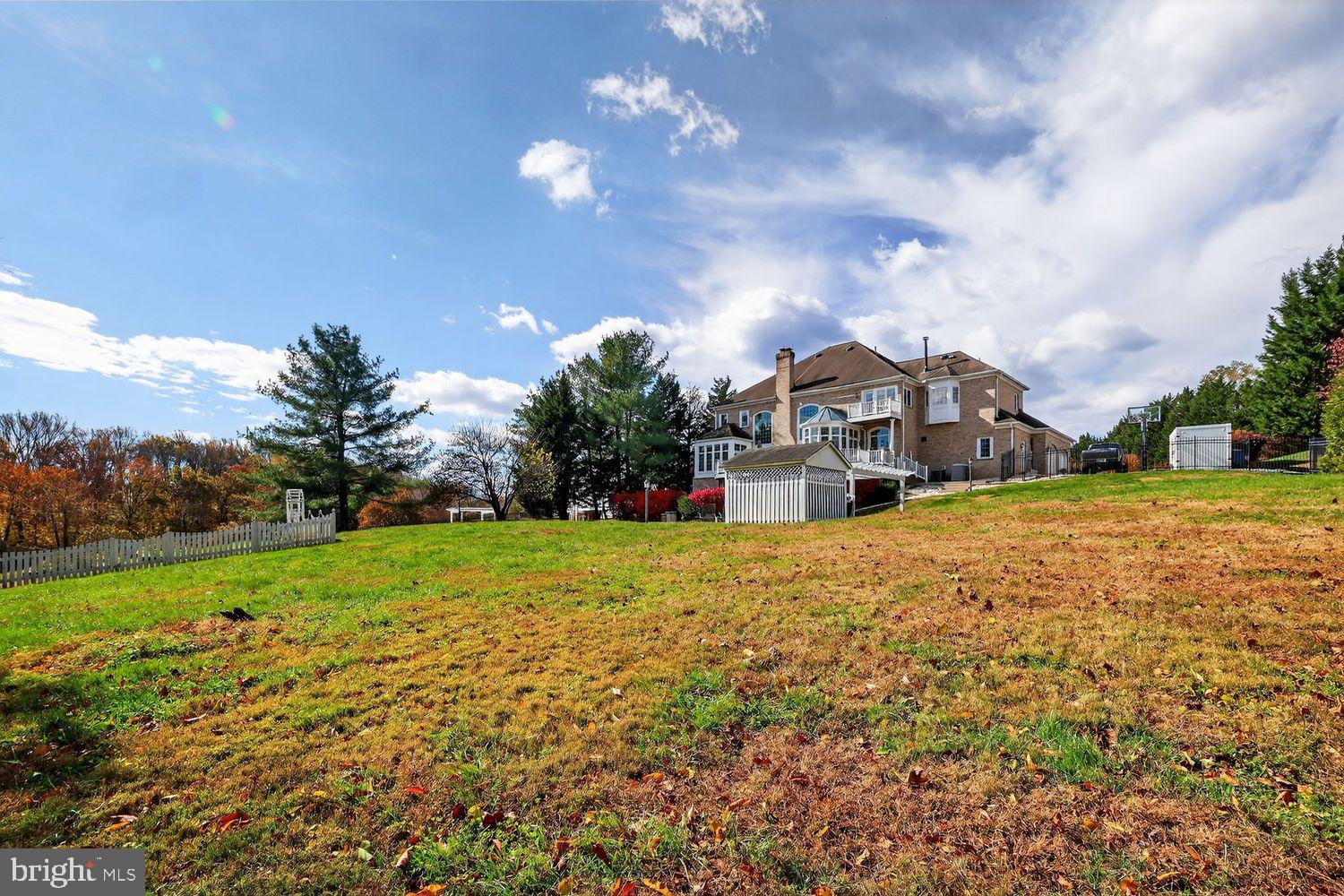 POTOMAC CHASE - Residential