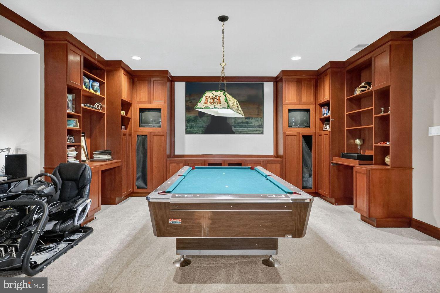 POTOMAC CHASE - Residential