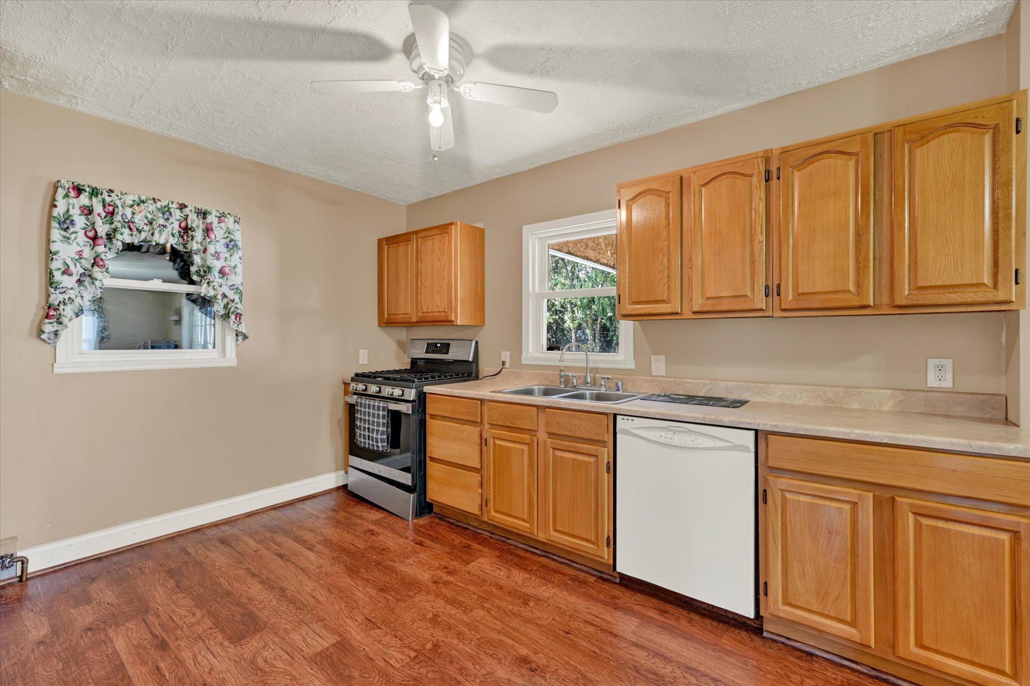 COLGATE PARK - Residential