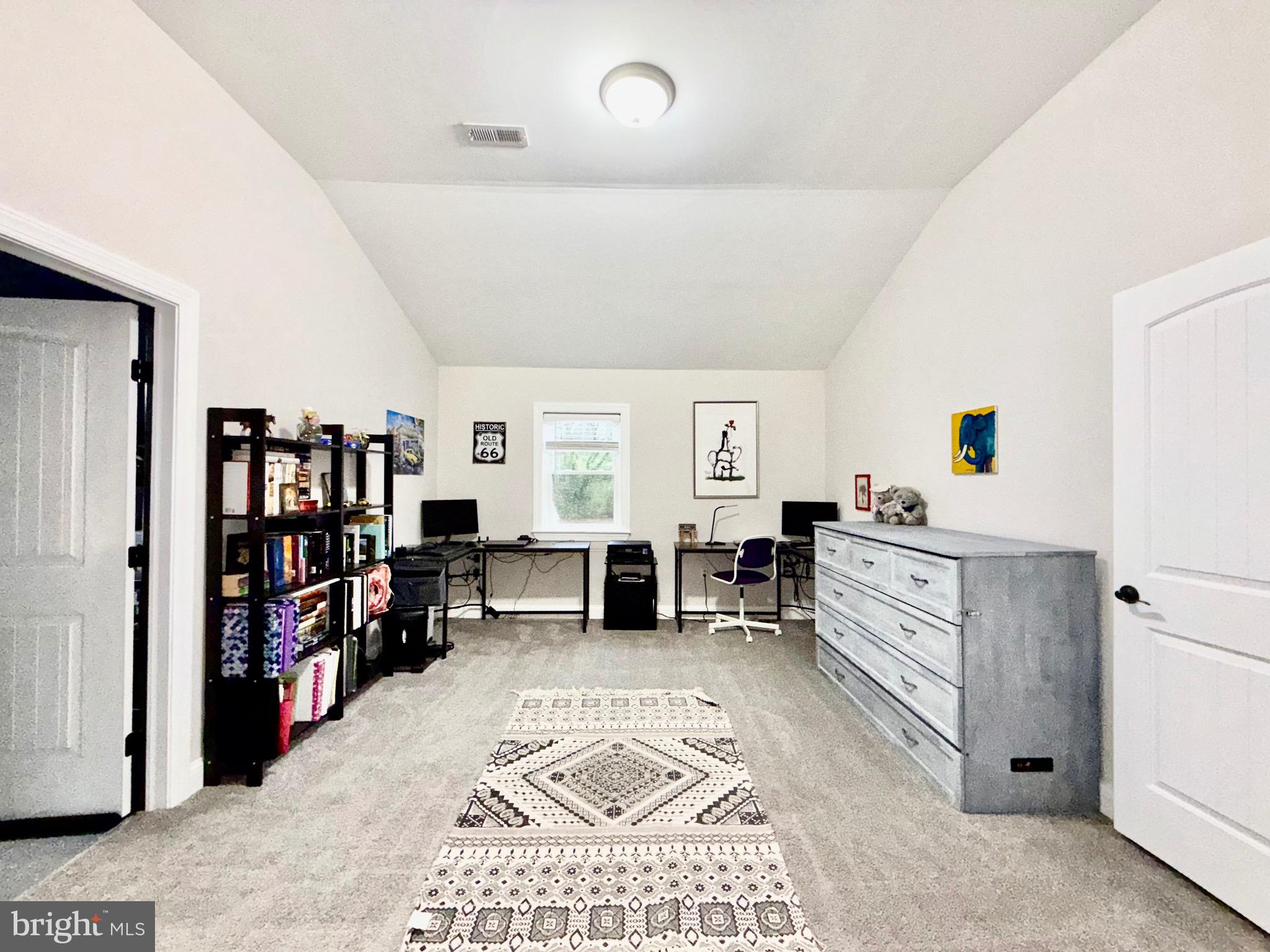 CALVERT MANOR-2ND ADDN - Residential