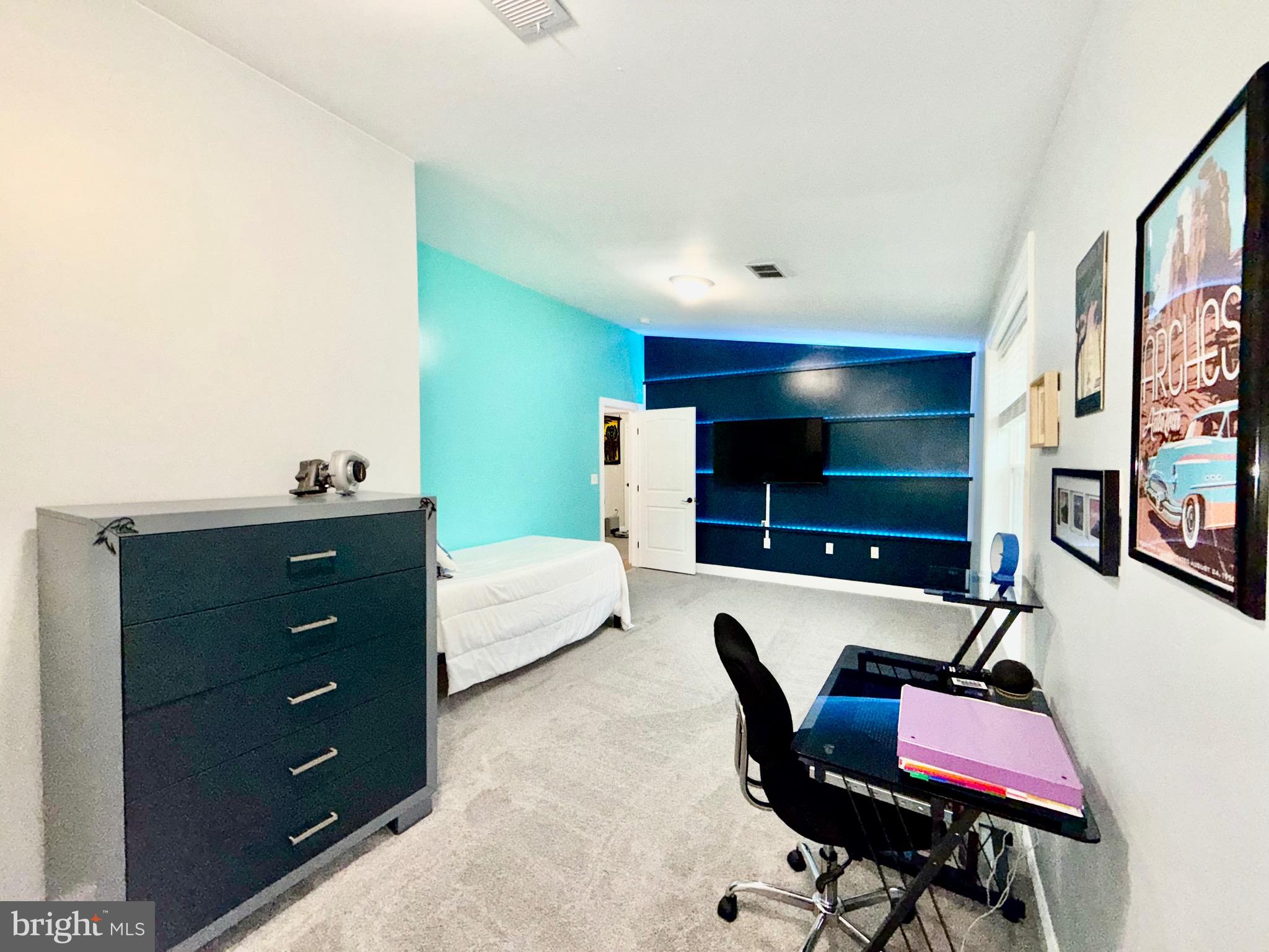 CALVERT MANOR-2ND ADDN - Residential