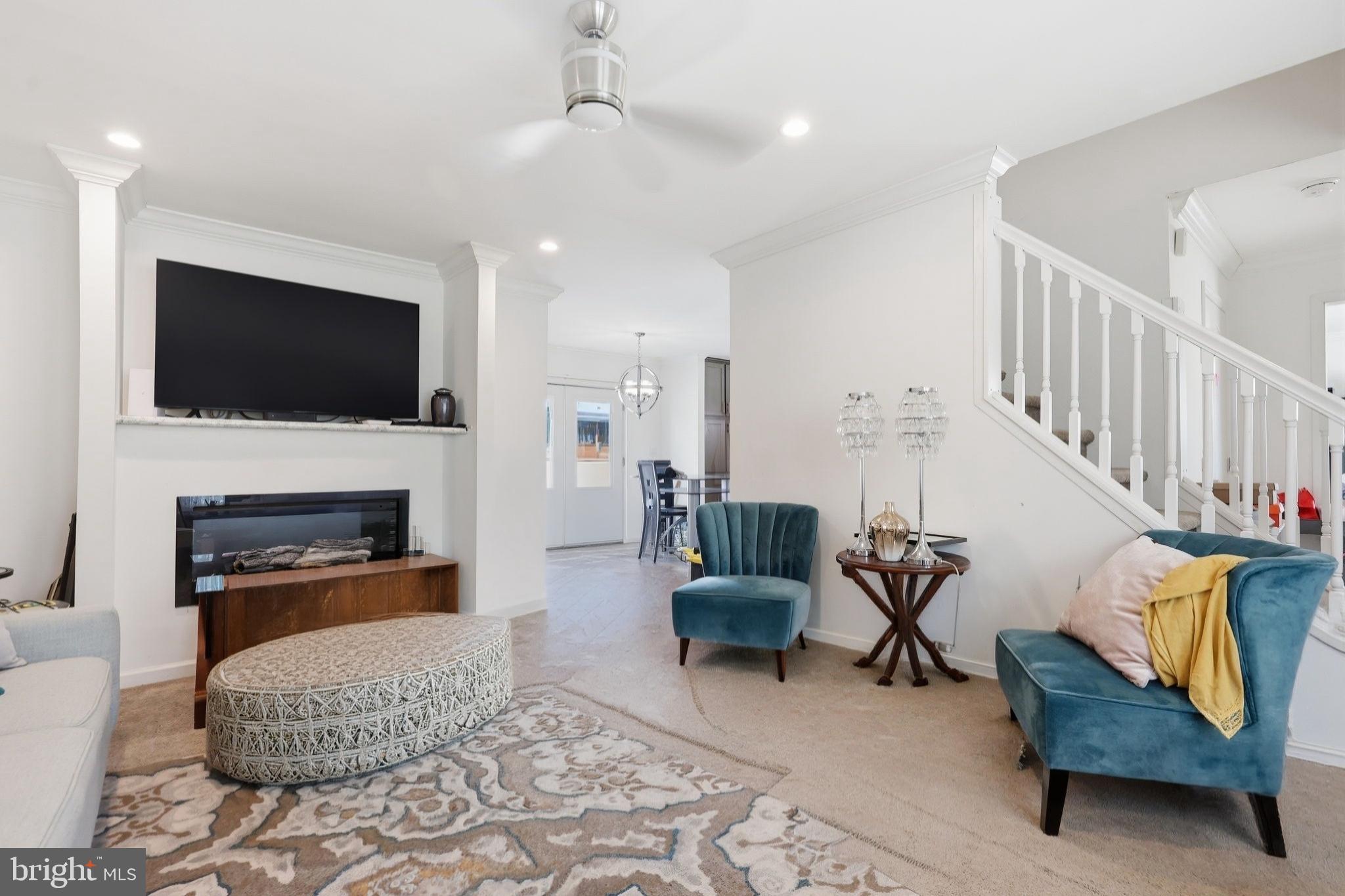 TWIN OAKS - Residential