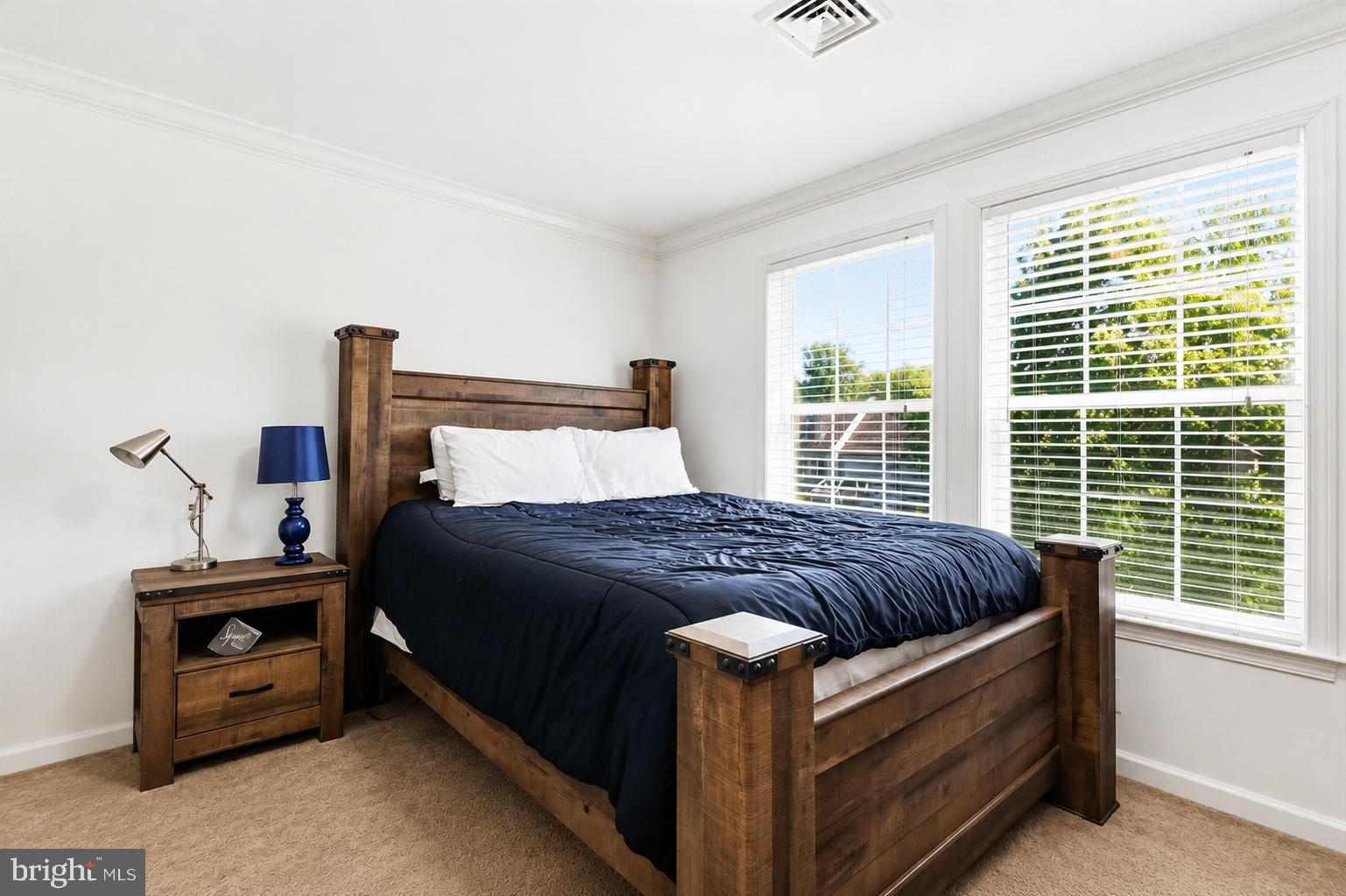 TWIN OAKS - Residential