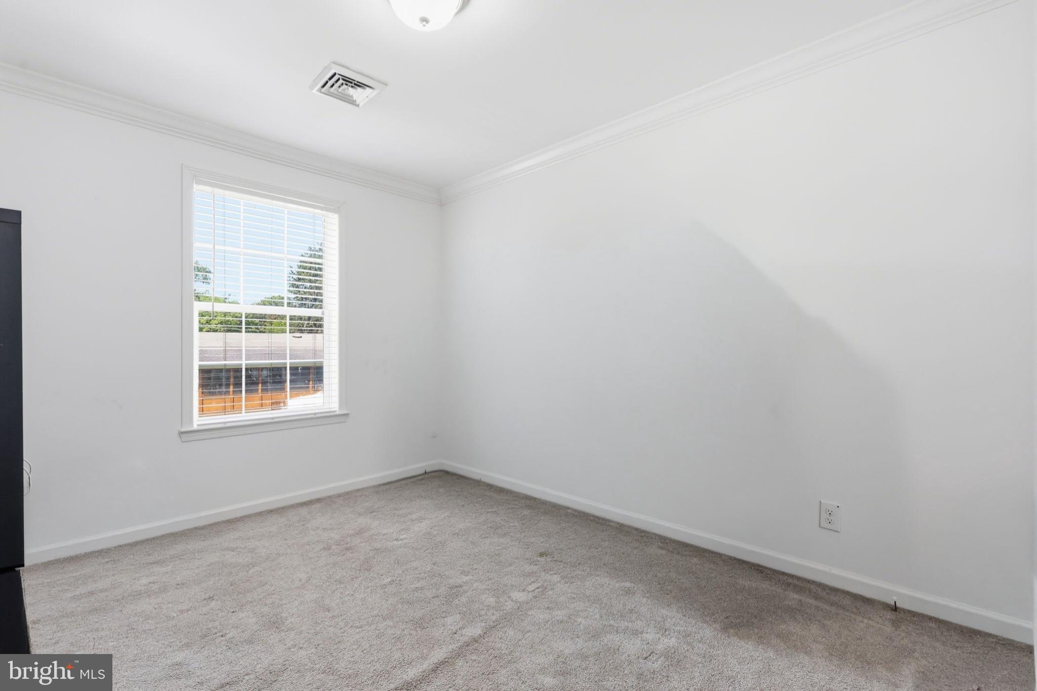 TWIN OAKS - Residential