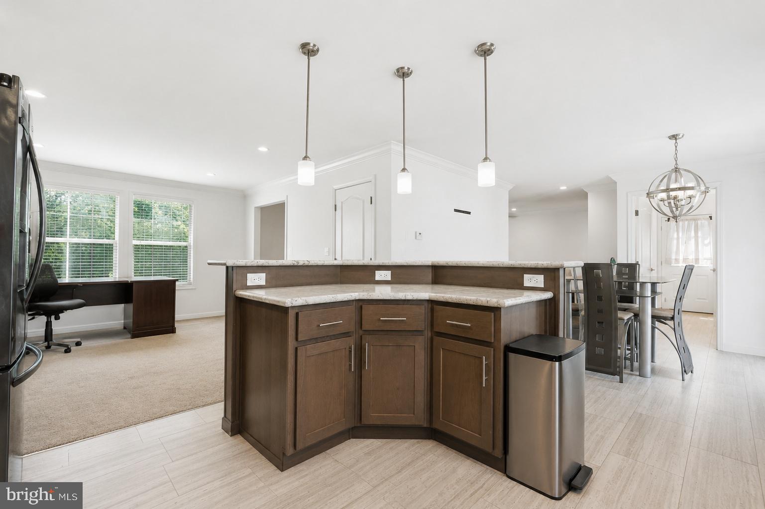 TWIN OAKS - Residential