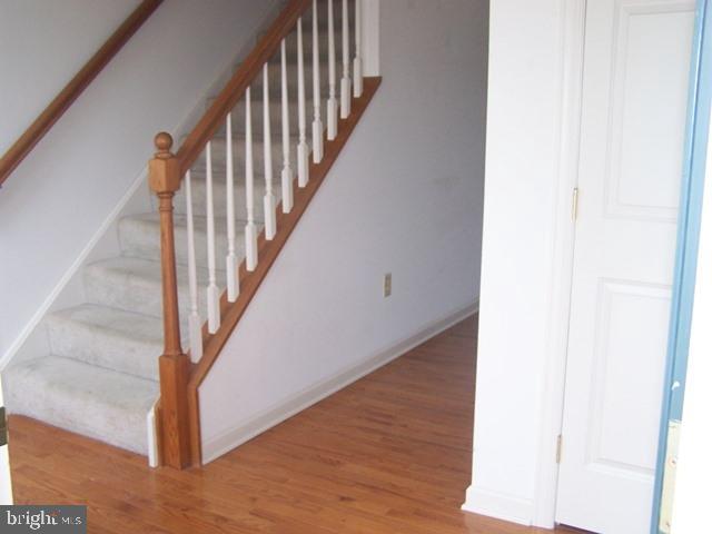MANOR OAKS - Residential