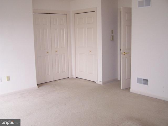 MANOR OAKS - Residential