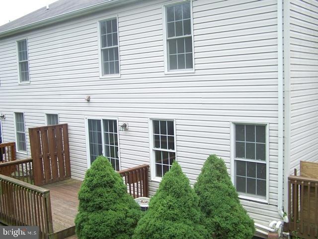 MANOR OAKS - Residential