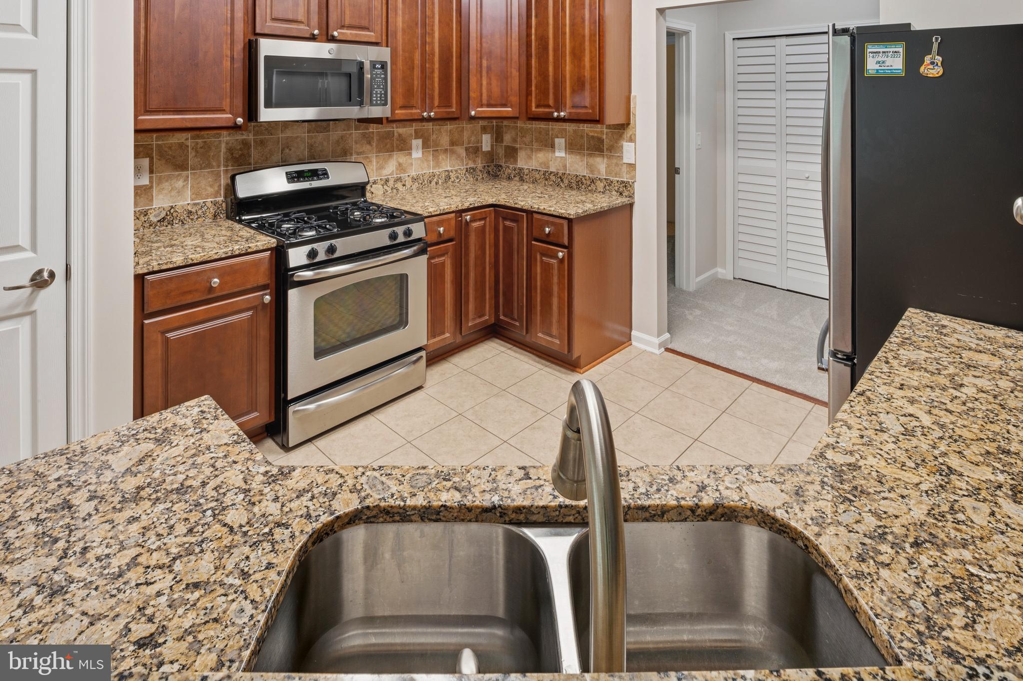 COURTYARDS AT WAVERLY WOODS EAST - Residential