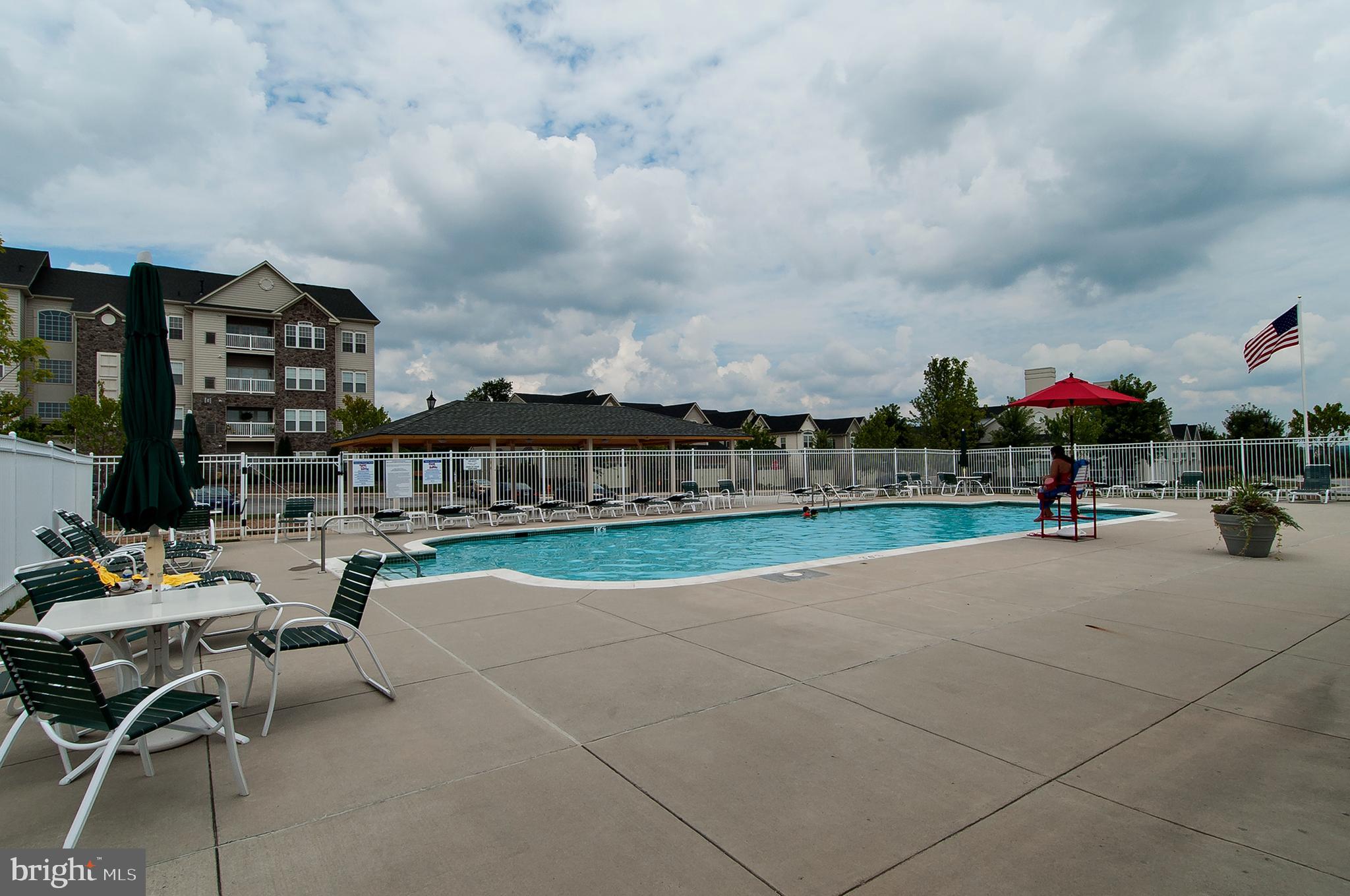 COURTYARDS AT WAVERLY WOODS EAST - Residential