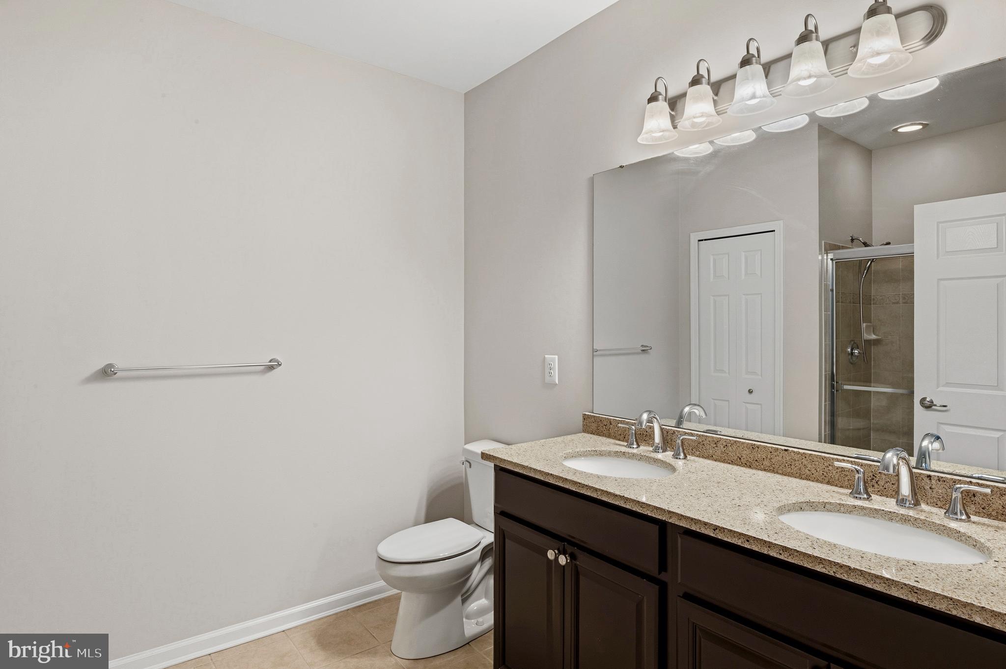 COURTYARDS AT WAVERLY WOODS EAST - Residential